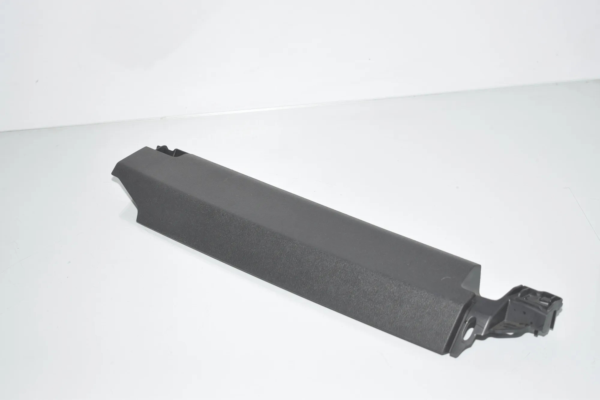 Seat Cover Trim – OEM 7471005 · BMW X5 (G05) BMW X5 (G05) xDrive 25d 2020 – 4