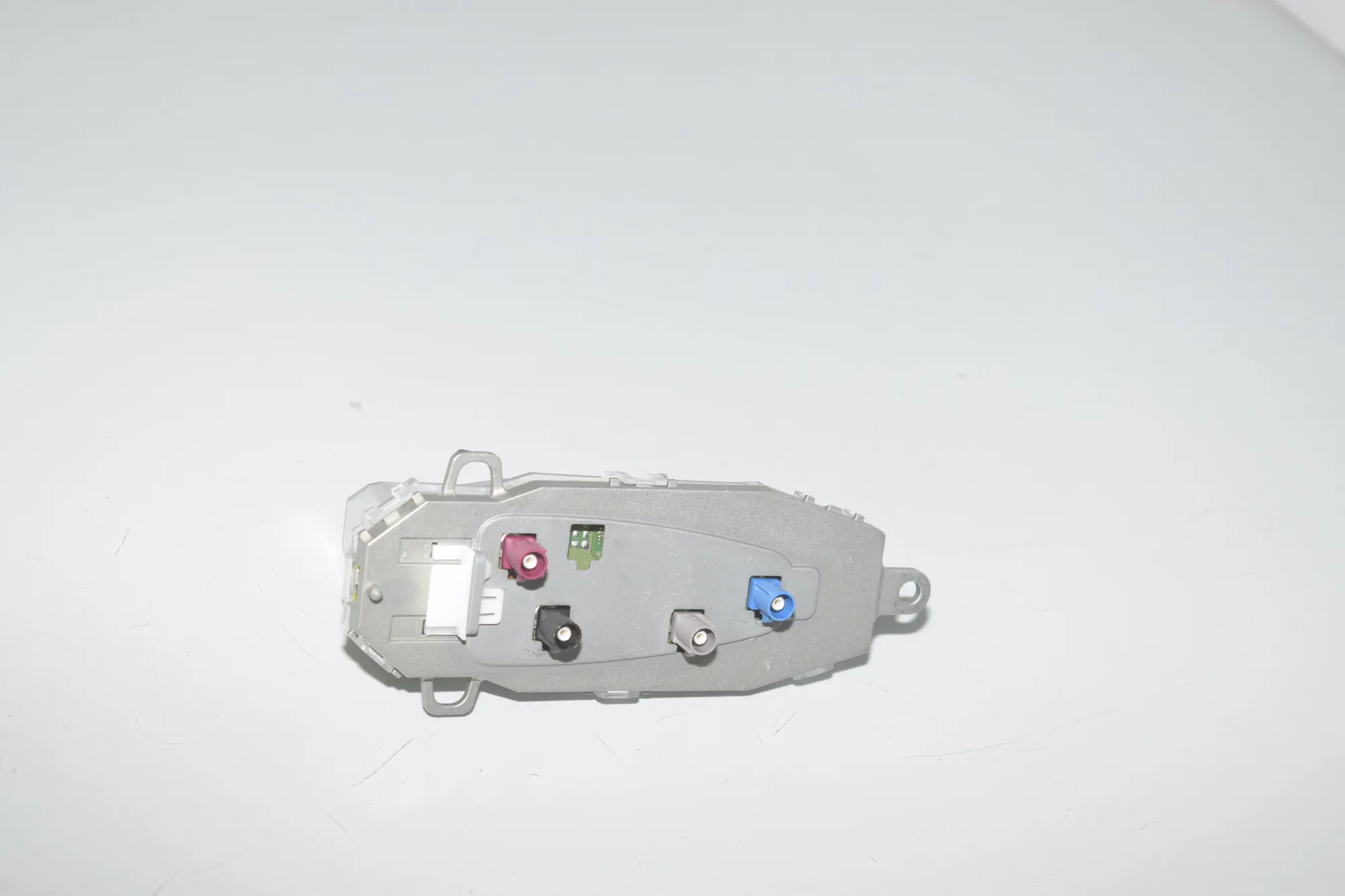 Antenna – OEM 9253994 · BMW i3 (I01) BMW i3 (I01) Hybrid 2020 – 5