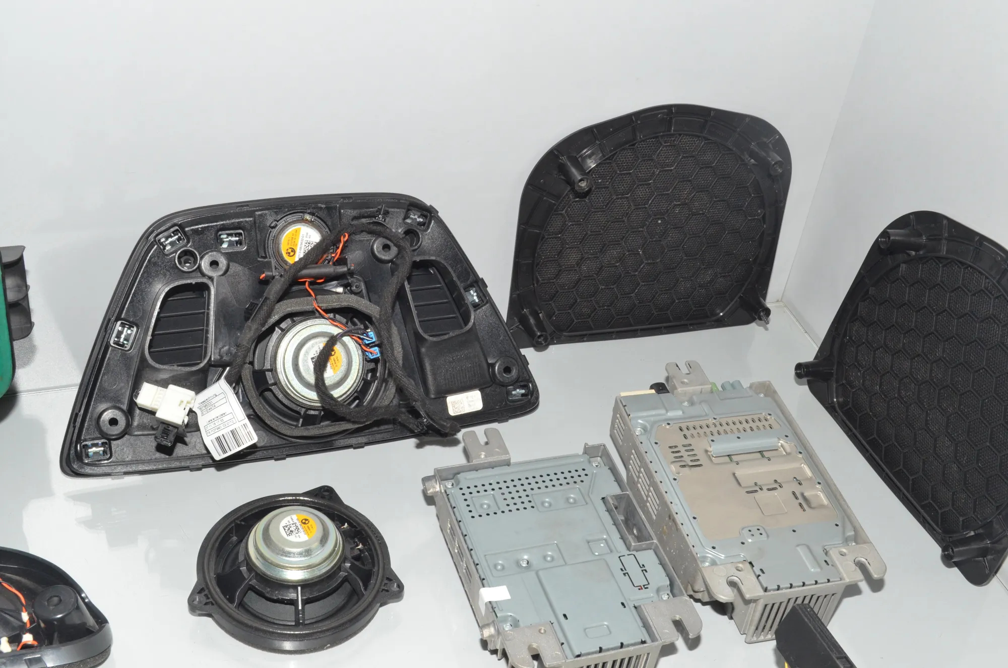 Sound Audio System Set – OEM 2622516 · BMW X7 (G07) (2019 - -) xDrive 30 d 2019 – 13