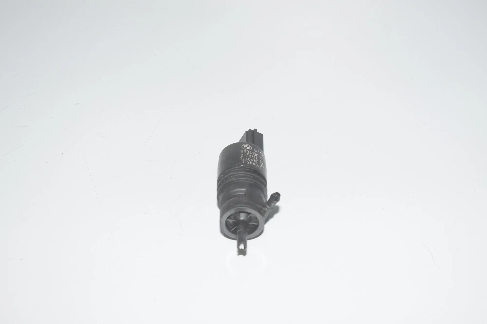 Washer Tank Motor – OEM 6934160 · BMW 5 Touring (F11) 525 d 2011