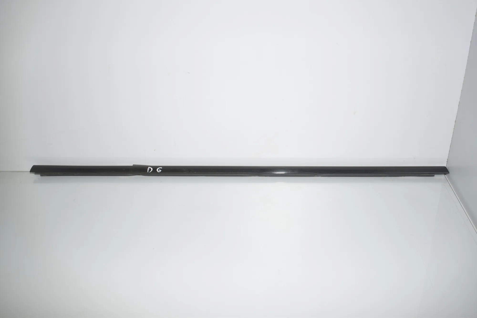 Rear Right Door Window Strip – OEM 7377898 · BMW X6 (F16, F86) M 50 d 2016