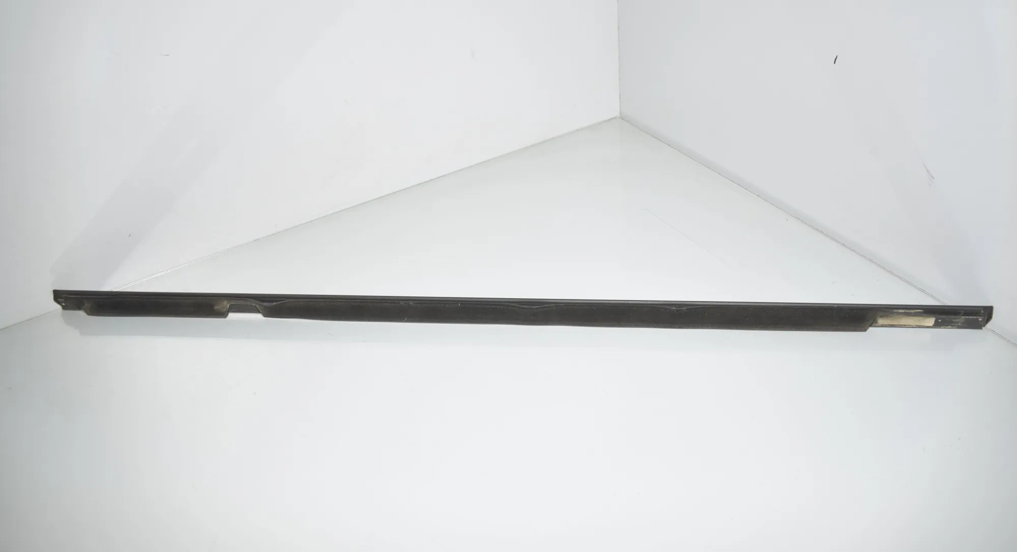 Rear Right Door Window Strip – OEM 7377898 · BMW X6 (F16, F86) M 50 d 2016 – 4