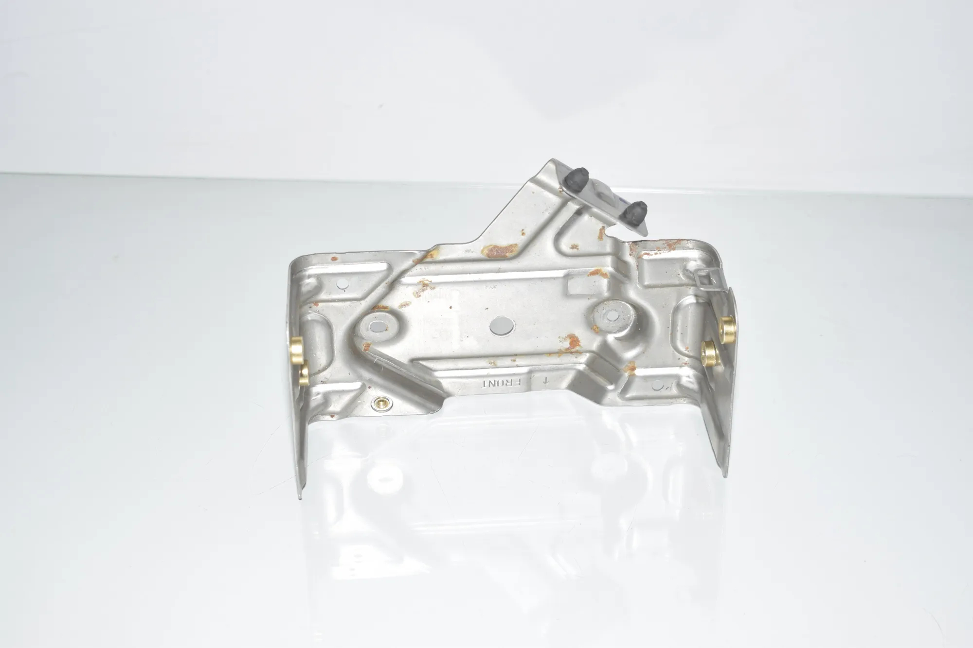 Bracket – OEM 10506L306 · BMW X6 (F16, F86) M 50 d 2016 – 2