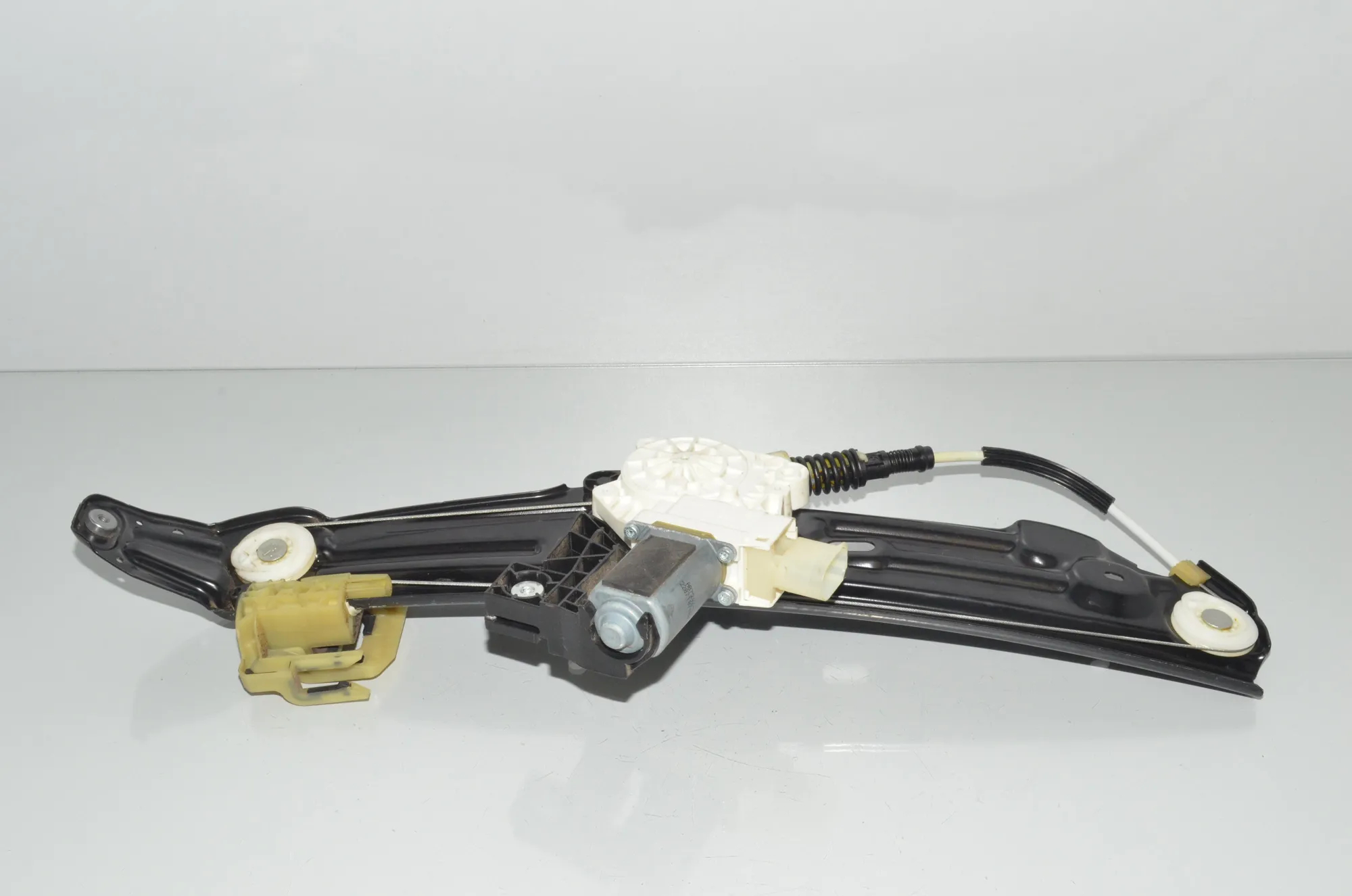 Rear Left Door Window Regulator – OEM 7271563 · BMW 5 Touring (F11) 525 d 2011 – 3