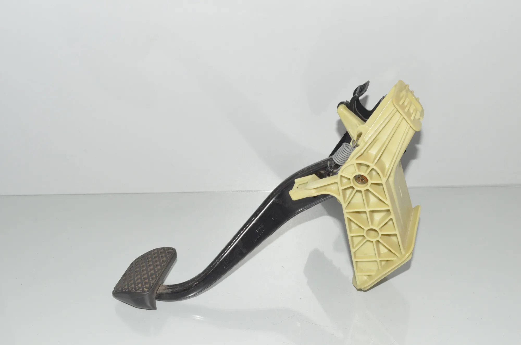 Brake Pedal – OEM 6782665 · BMW 5 Touring (F11) 525 d 2011 – 2