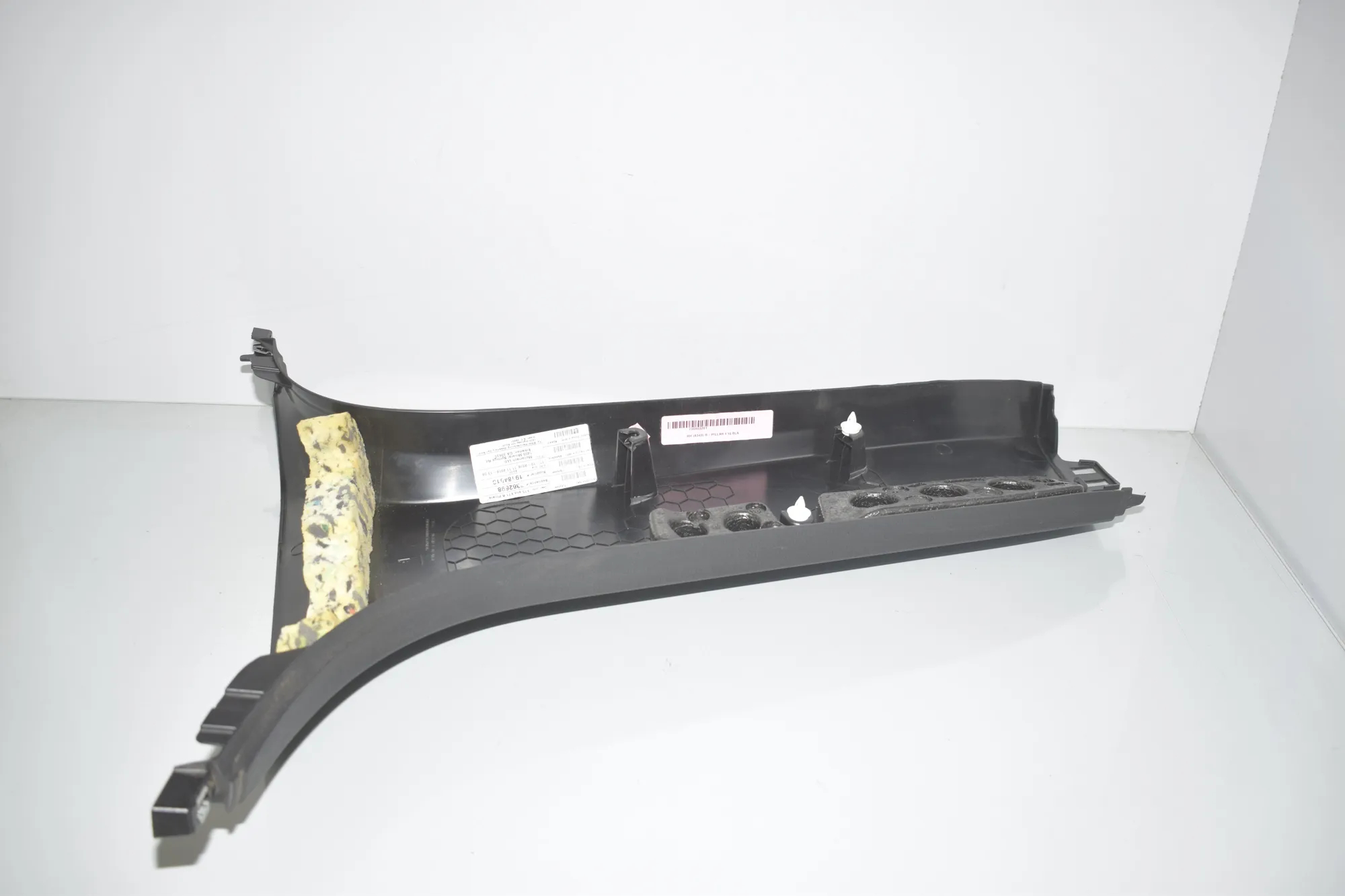 Right Side B Pillar Trim – OEM 7324914 · BMW X6 (F16, F86) M 50 d 2016 – 2