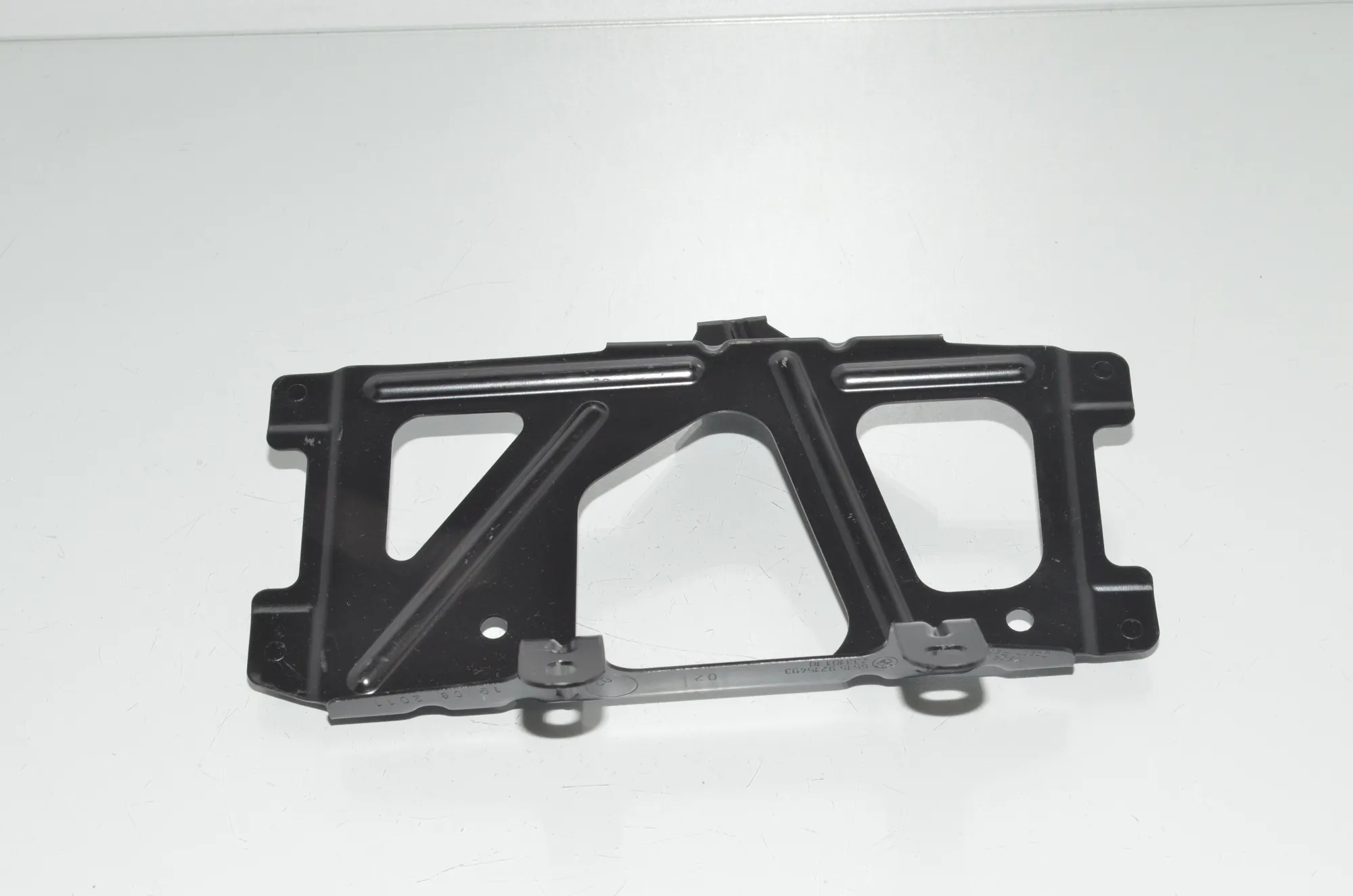 Bracket – OEM 9215493 · BMW 5 Touring (F11) 525 d 2011 – 2