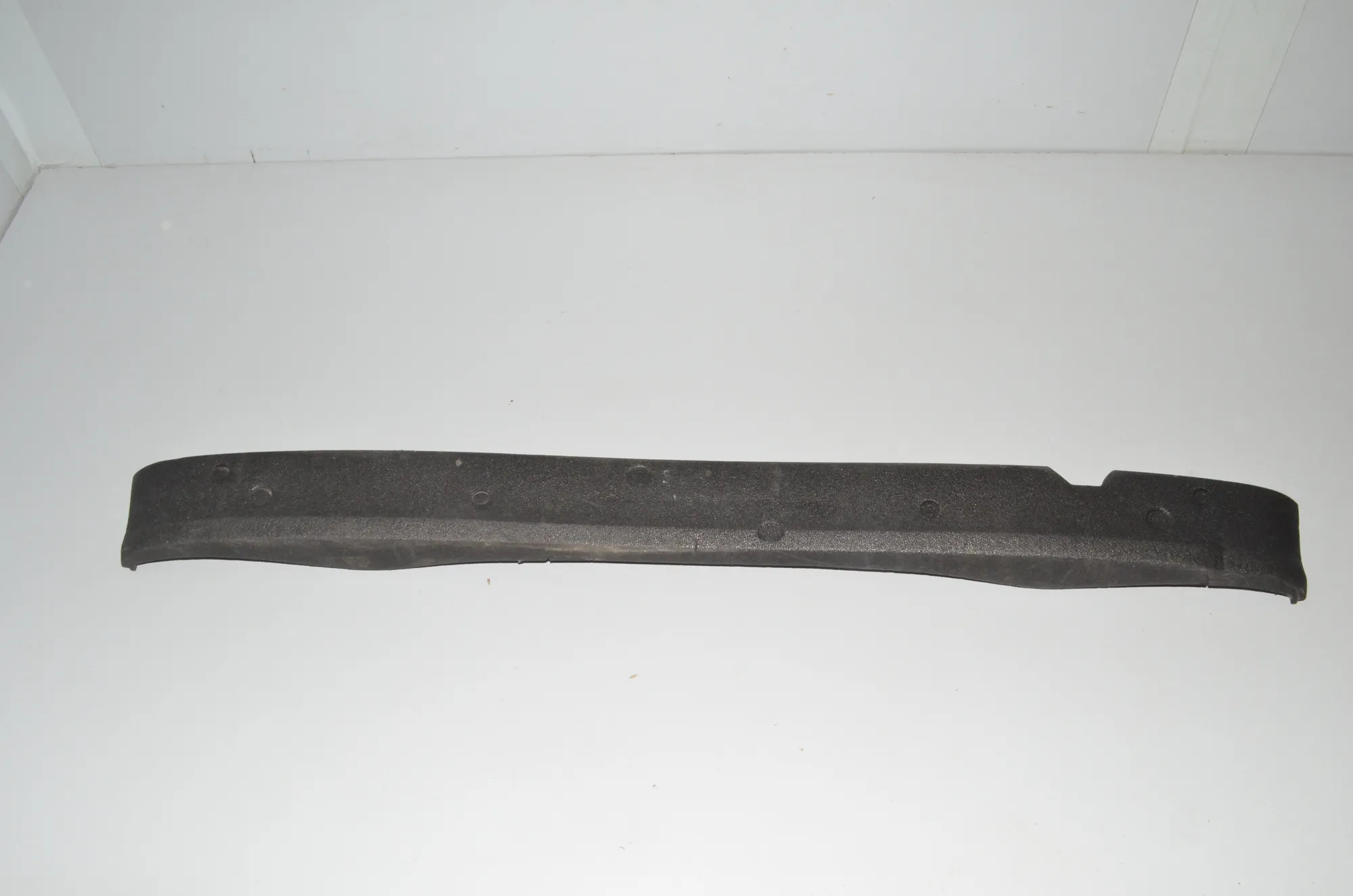 Rear Bumper Foam – OEM 51127135581 · BMW 7 (E65, E66, E67) BMW 7 (E65, E66, E67) 730 d 2005 – 2