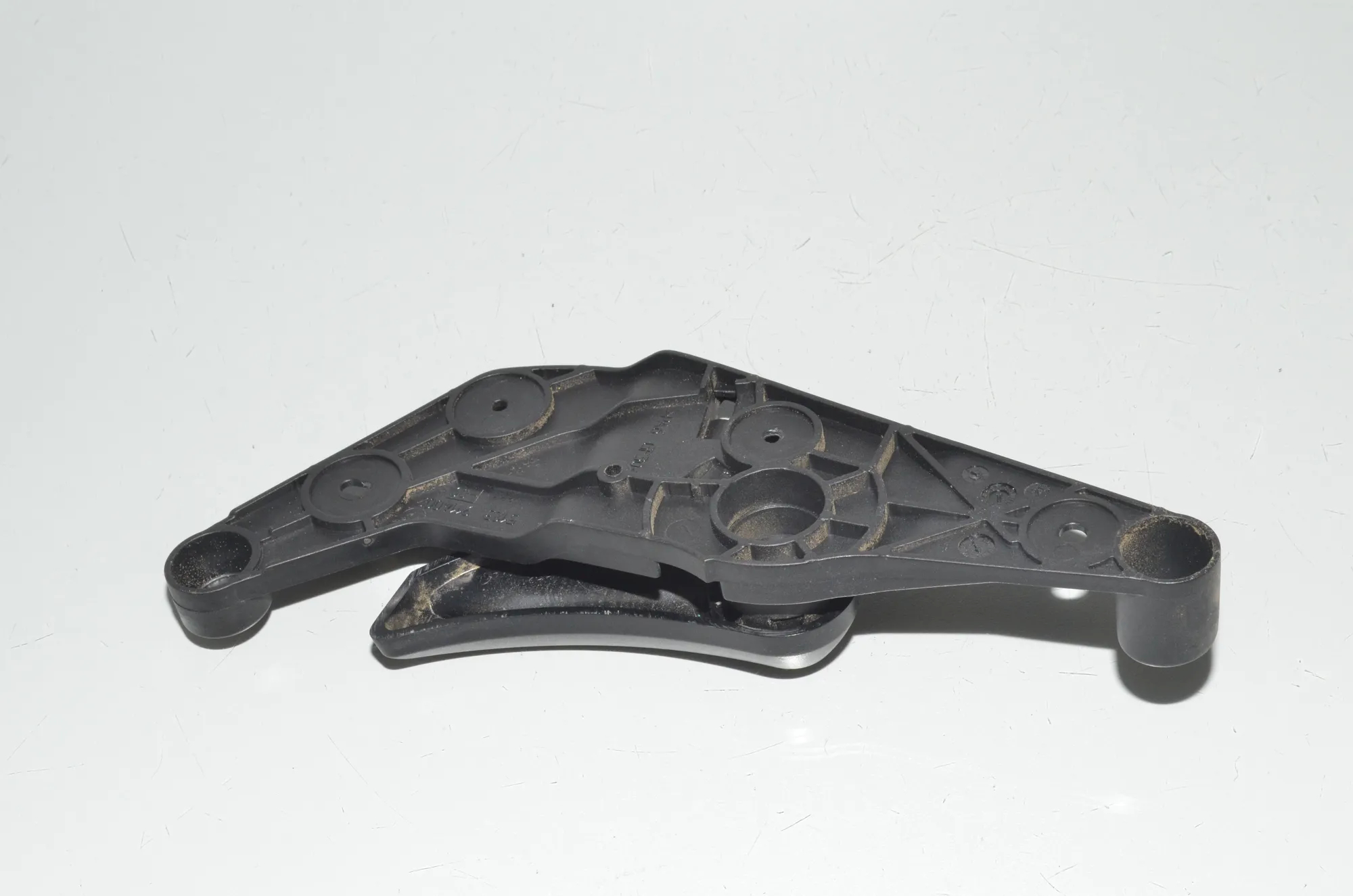 Bonnet Release Handle – OEM 9114002 · BMW 5 Touring (F11) 525 d 2011 – 3