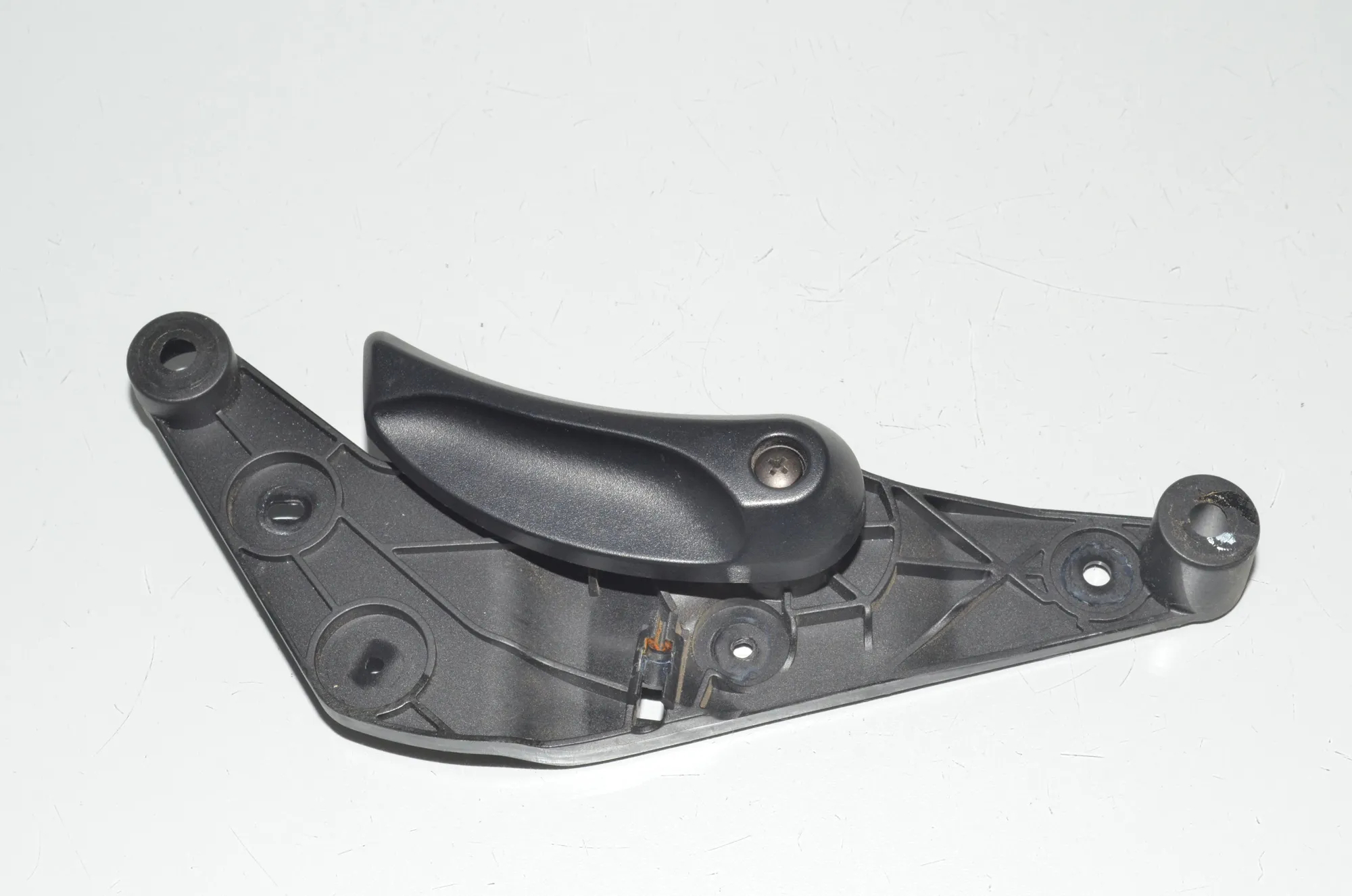 Bonnet Release Handle – OEM 9114002 · BMW 5 Touring (F11) 525 d 2011 – 2