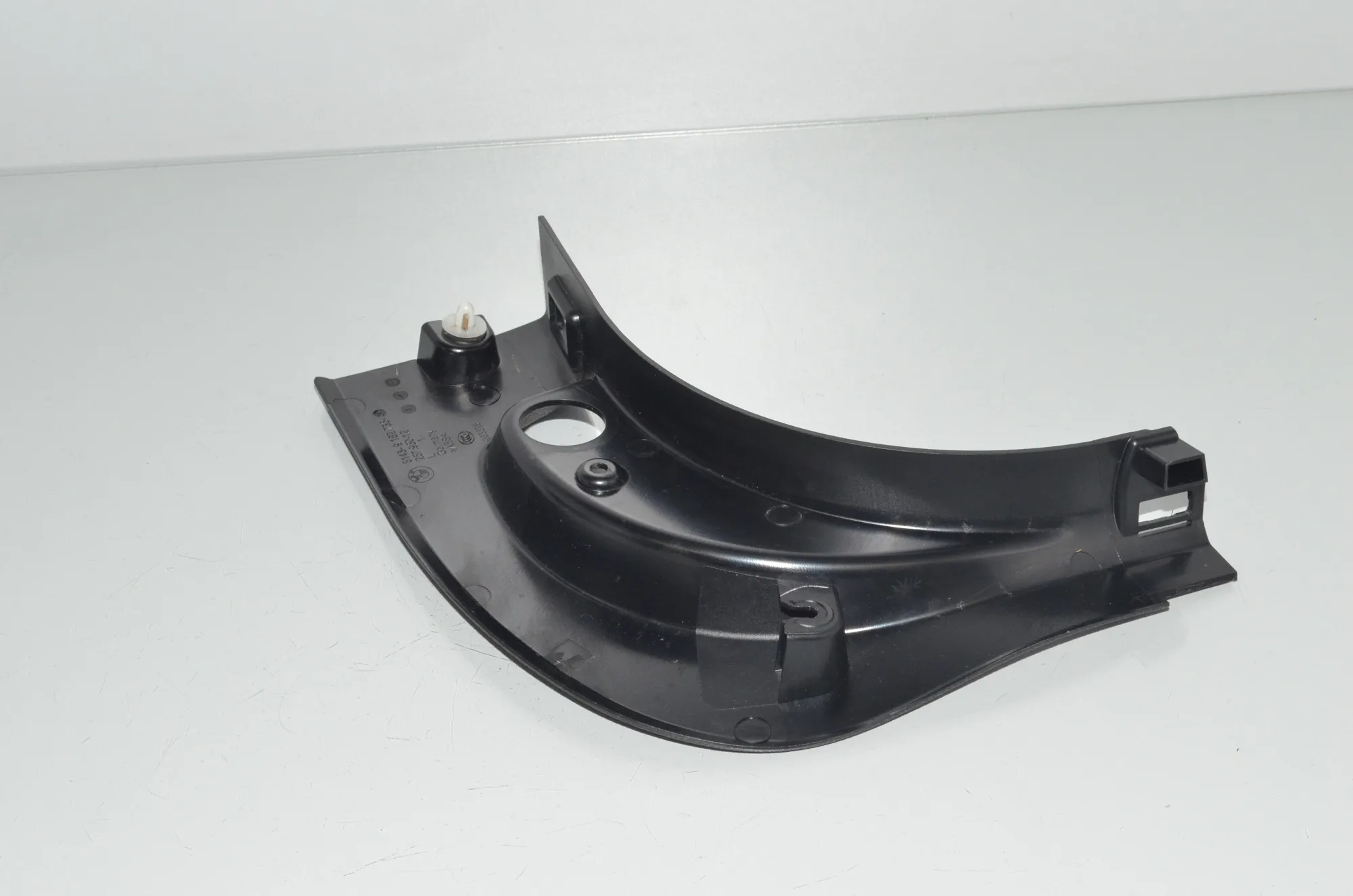 Front Left Interior Step Trim – OEM 9162735 · BMW 5 Touring (F11) 525 d 2011 – 4