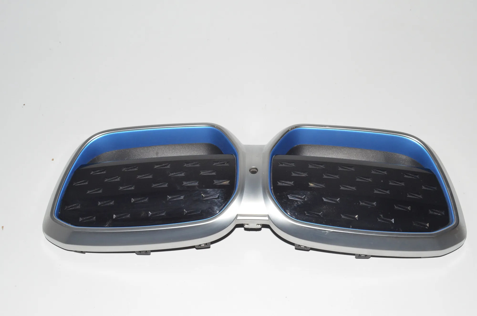 Front Upper Grill – OEM 9850241 · BMW iX3 (G08) (2020 - -) Electric (286 HP) 2022 – 4