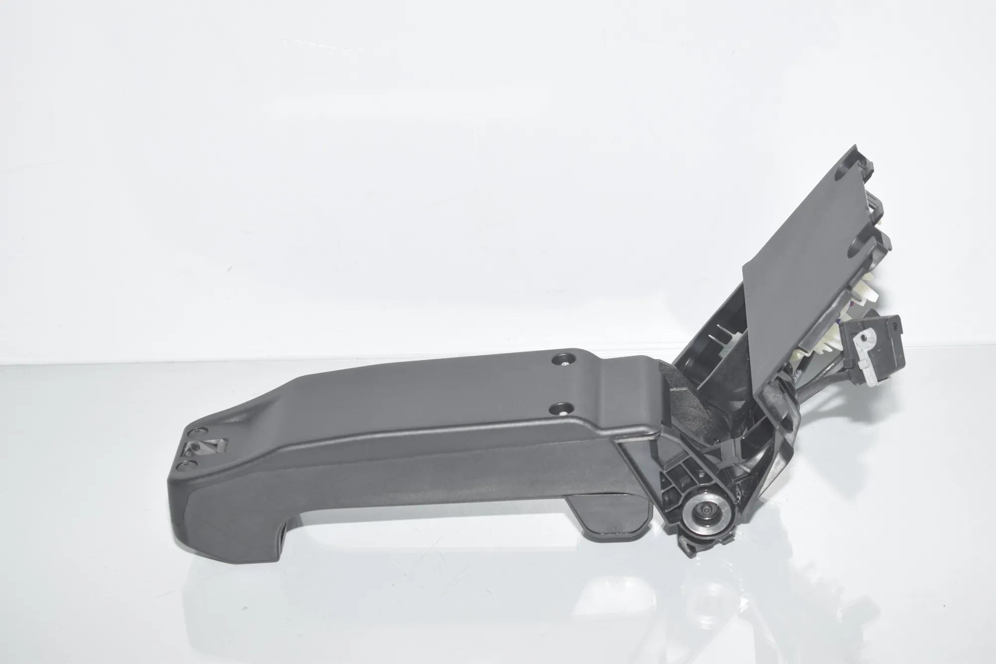Phone Control Unit – OEM 9285358 · BMW X6 (F16, F86) M 50 d 2016 – 4