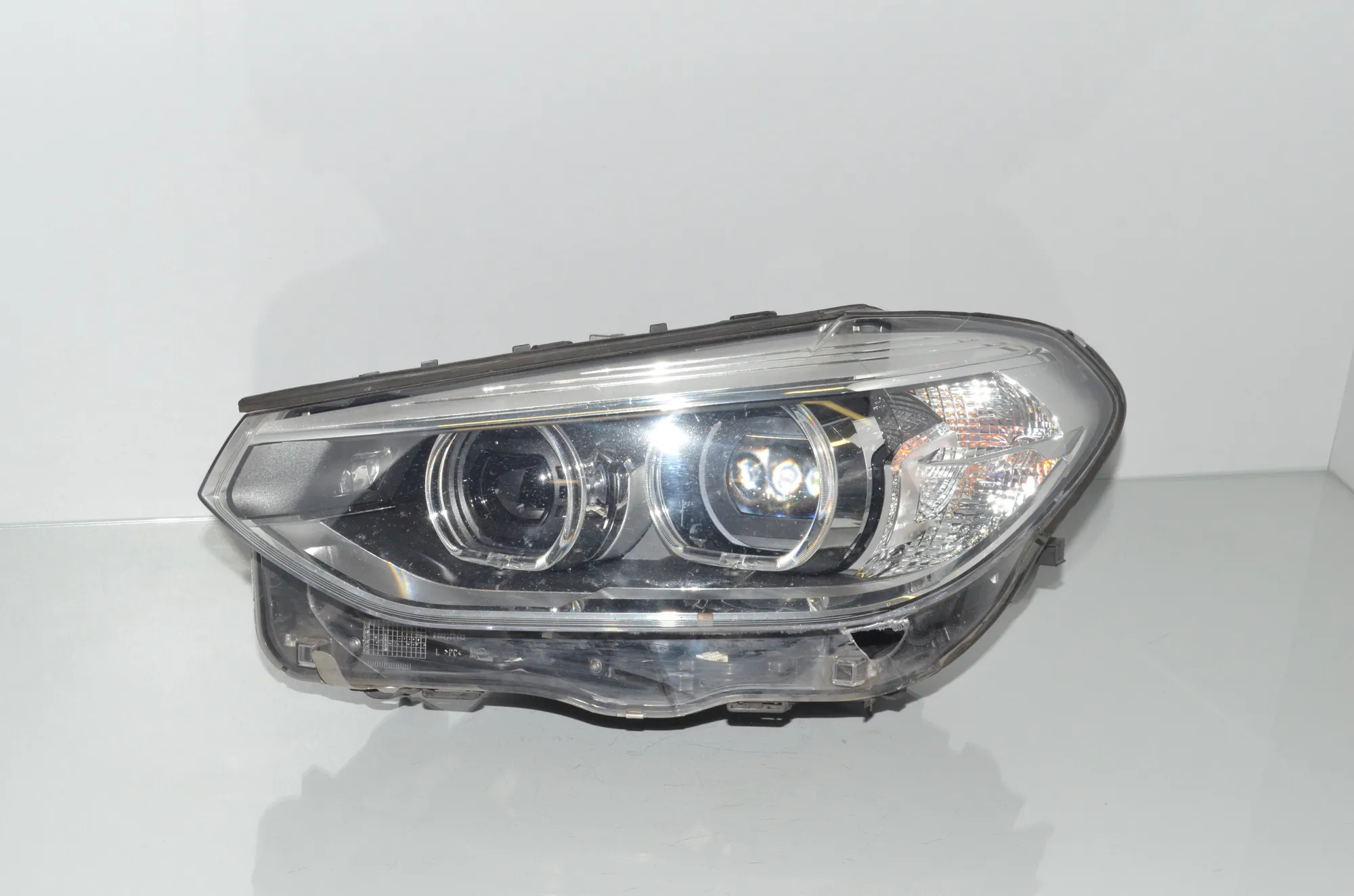 Front Left Headlight – OEM 8739647 · BMW X3 (G01, F97) BMW X3 (G01, F97) xDrive 20 d 2019 – 2