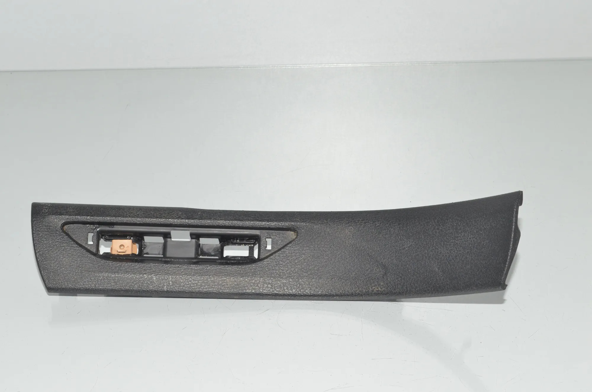 Rear Left Interior Step Trim – OEM 7382255 · BMW X6 (F16, F86) M 50 d 2016 – 2