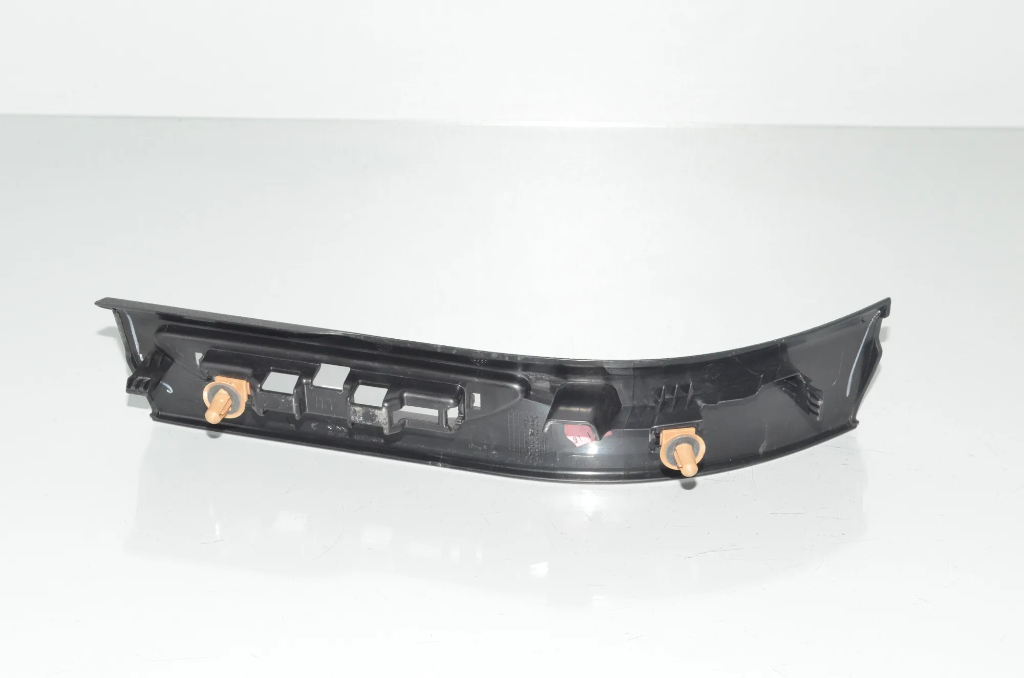 Rear Right Interior Step Trim – OEM 7382256 · BMW X6 (F16, F86) M 50 d 2016 – 4