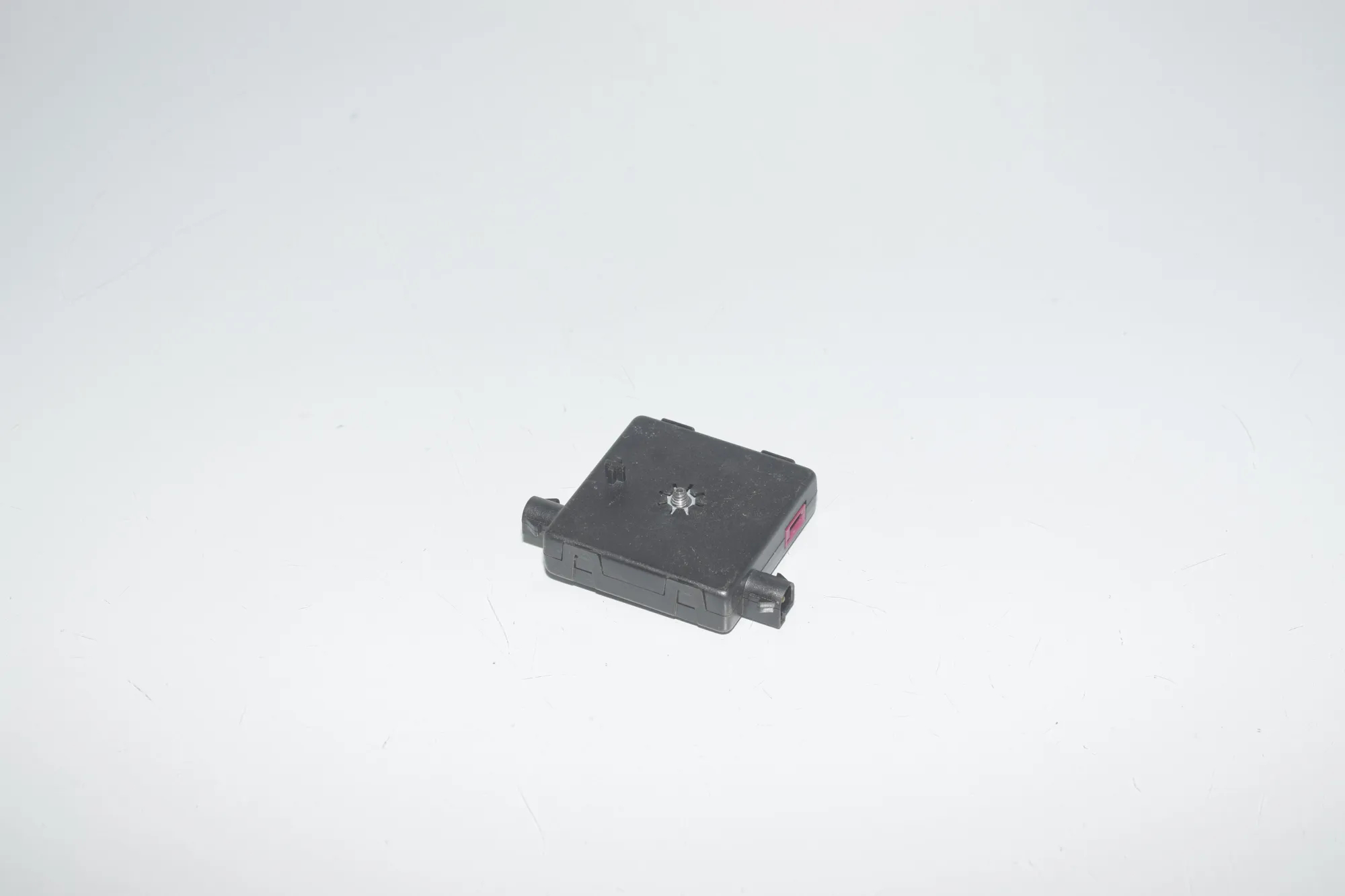 Antenna Amplifier – OEM 9343304 · BMW X6 (F16, F86) M 50 d 2016 – 2