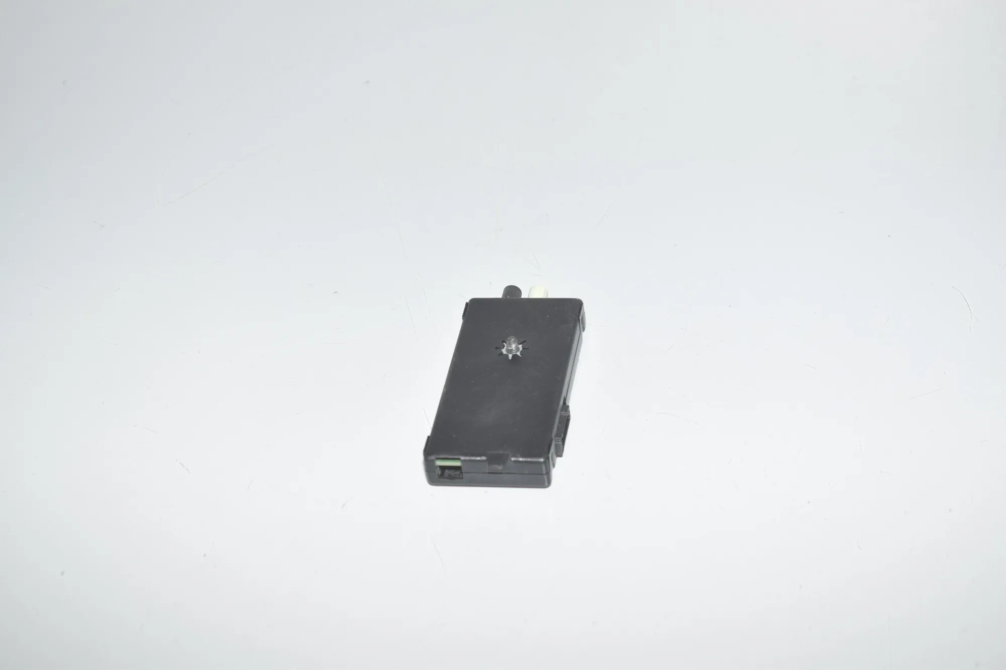 Antenna – OEM 9353213 · BMW X6 (F16, F86) M 50 d 2016 – 3
