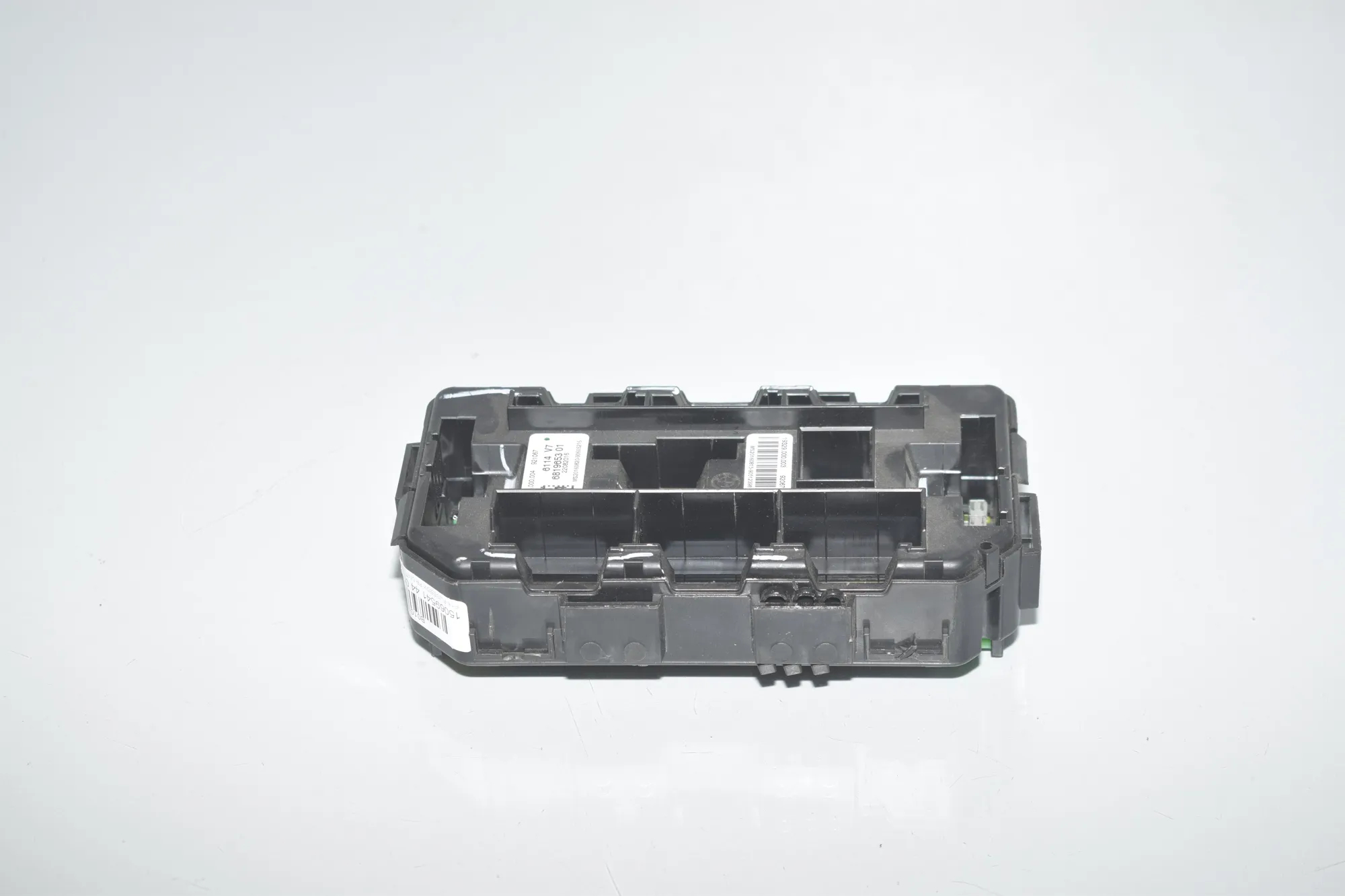 Fuse Box – OEM 6819653 · BMW X6 (F16, F86) M 50 d 2016 – 3