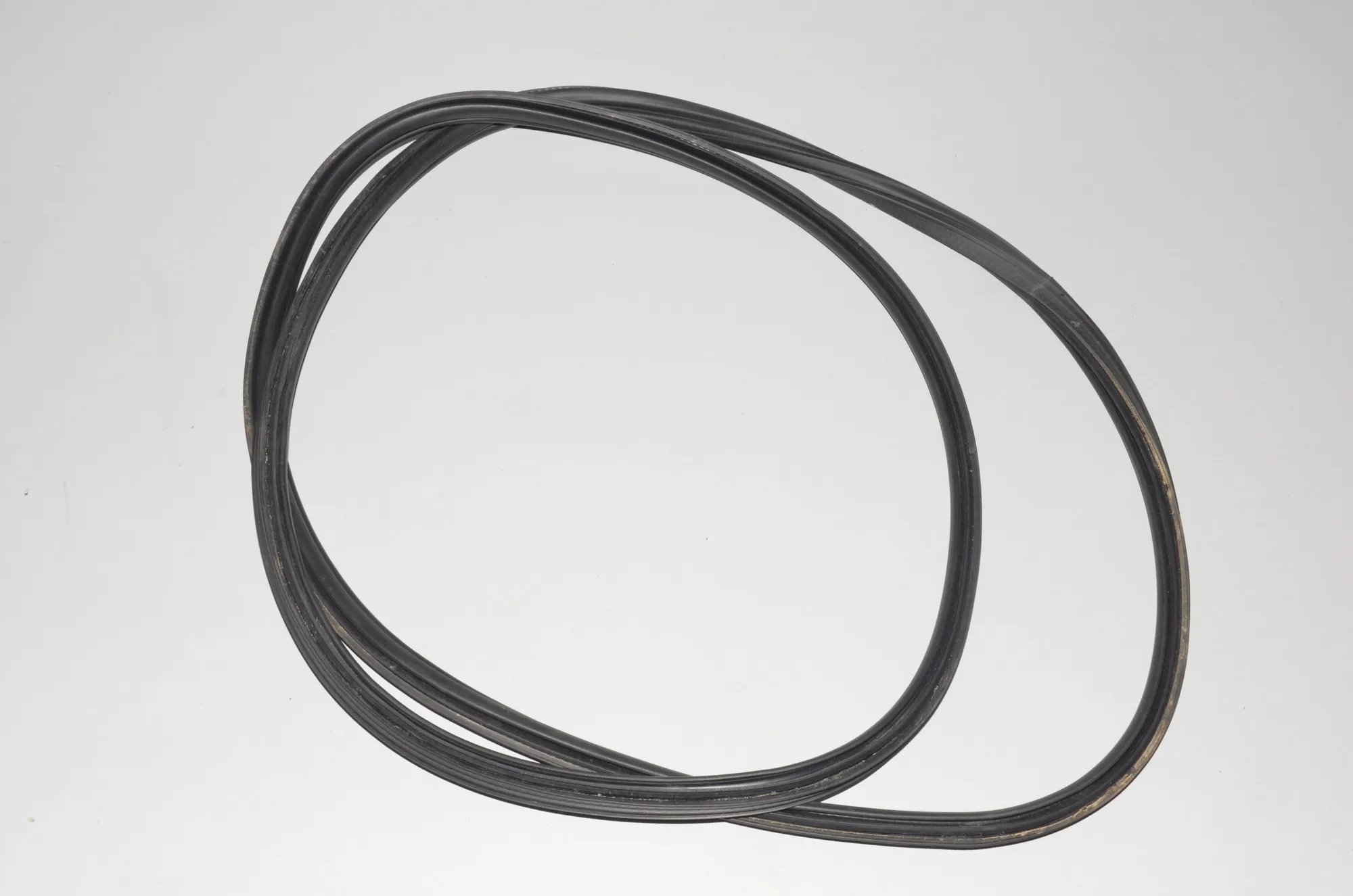 Tailgate Rubber Seal – OEM 7454915 · BMW X6 (F16, F86) M 50 d 2016 – 2
