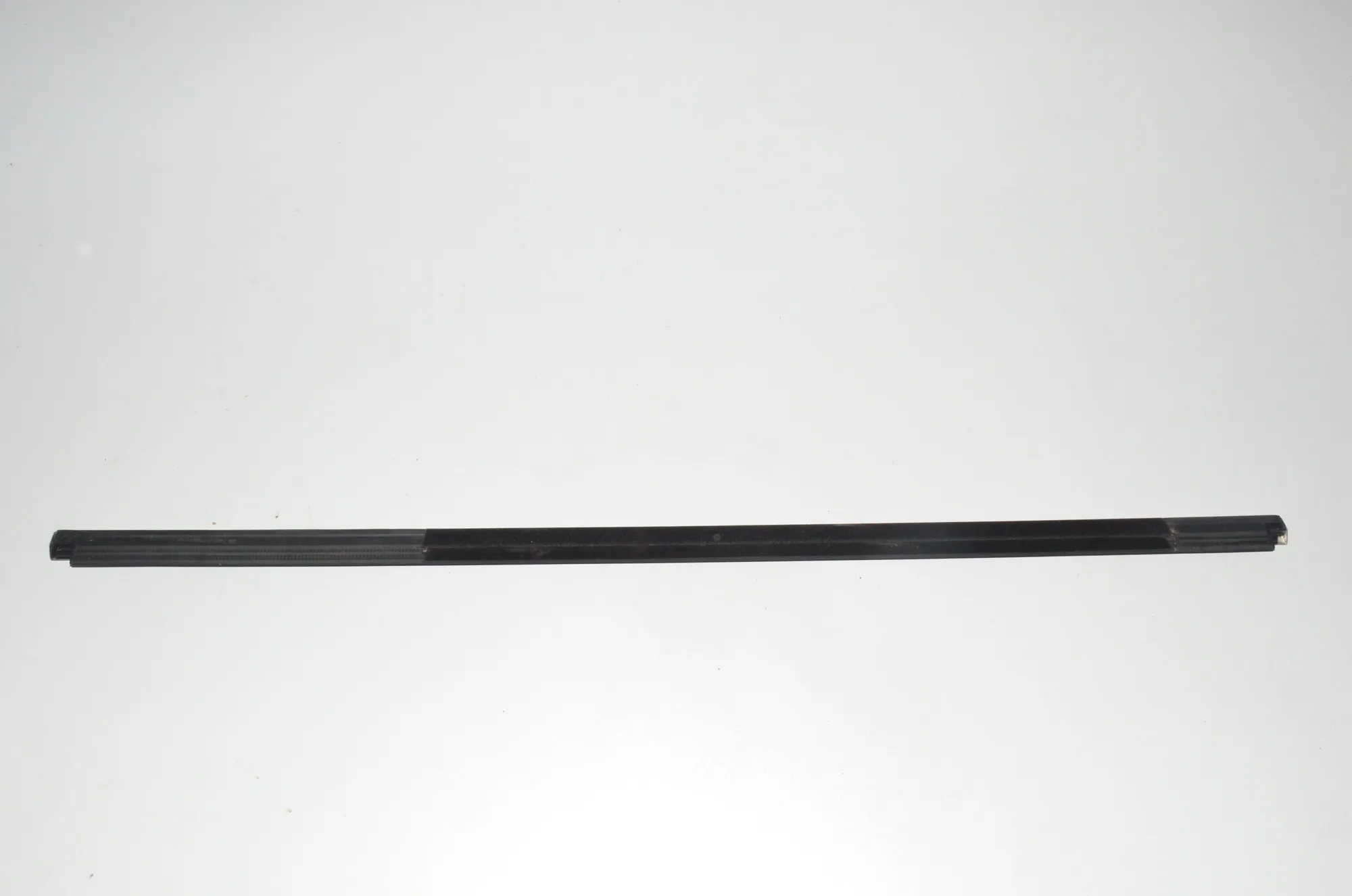 Rear Left Door Top Strip – OEM 7444103 · BMW X7 (G07) (2019 - -) xDrive 30 d 2019 – 4
