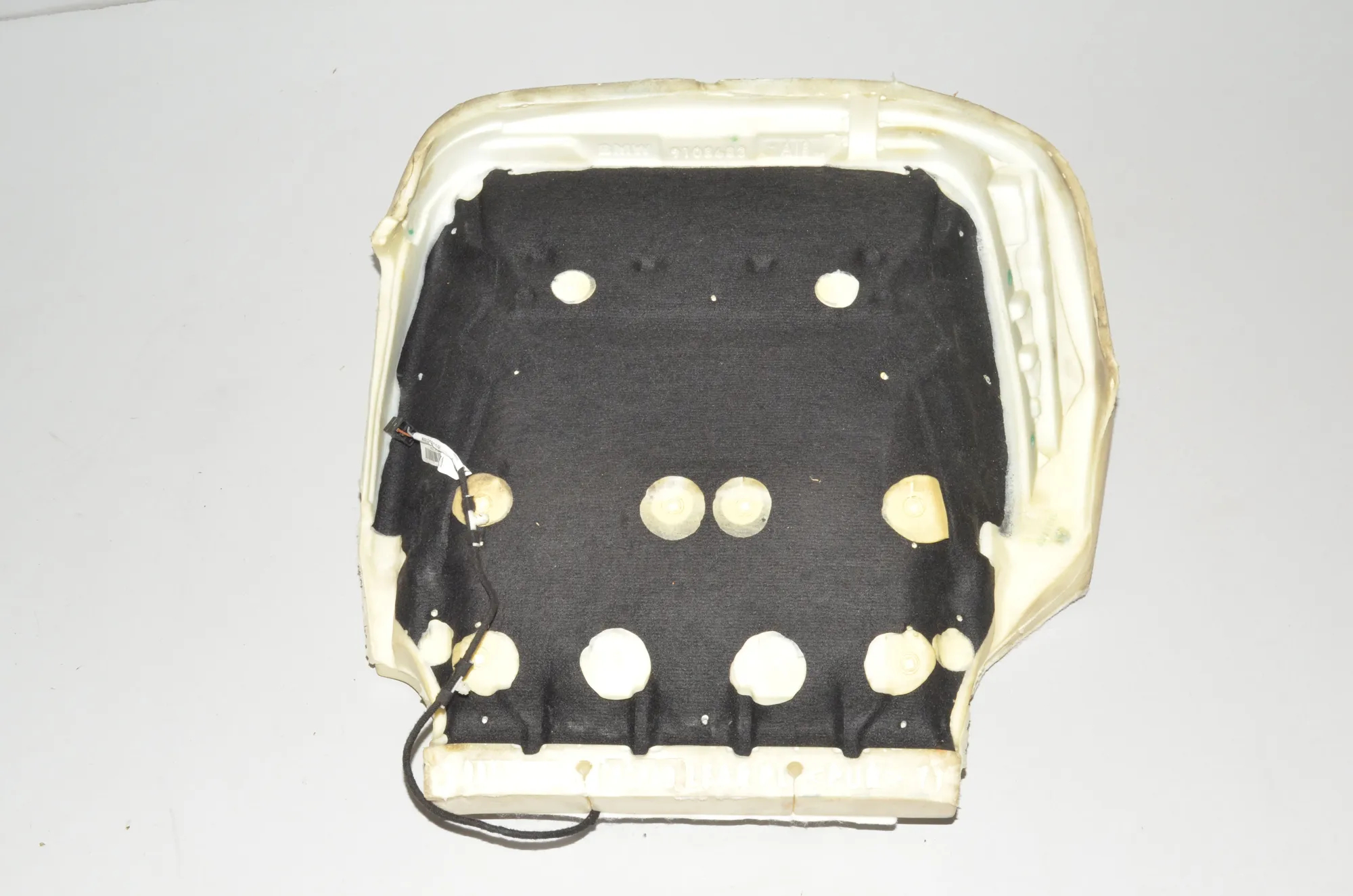 Front Left Seat – OEM 9108683 · BMW iX (I20) BMW iX (I20) xDrive50 2022 – 4