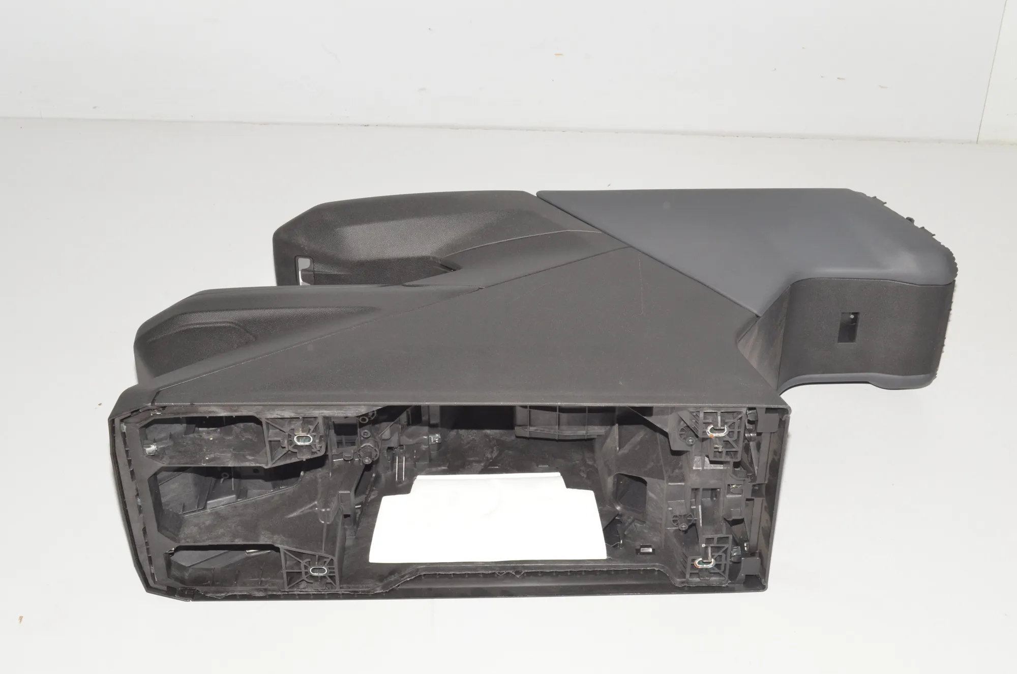Center Console – OEM 5A38971 · BMW iX (I20) BMW iX (I20) xDrive50 2022 – 4