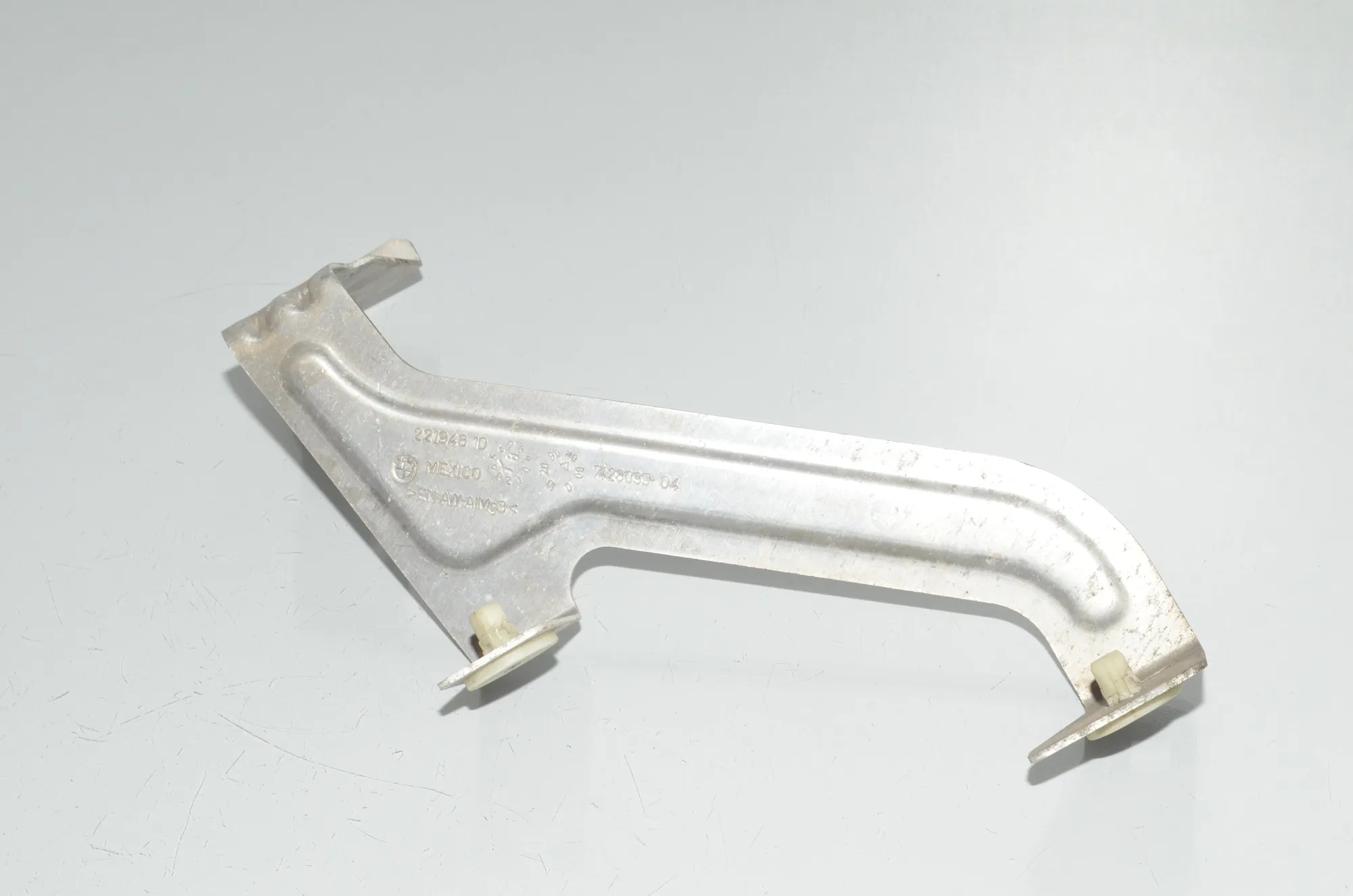 Bracket – OEM 7428099 · BMW X7 (G07) (2019 - -) xDrive 30 d 2019
