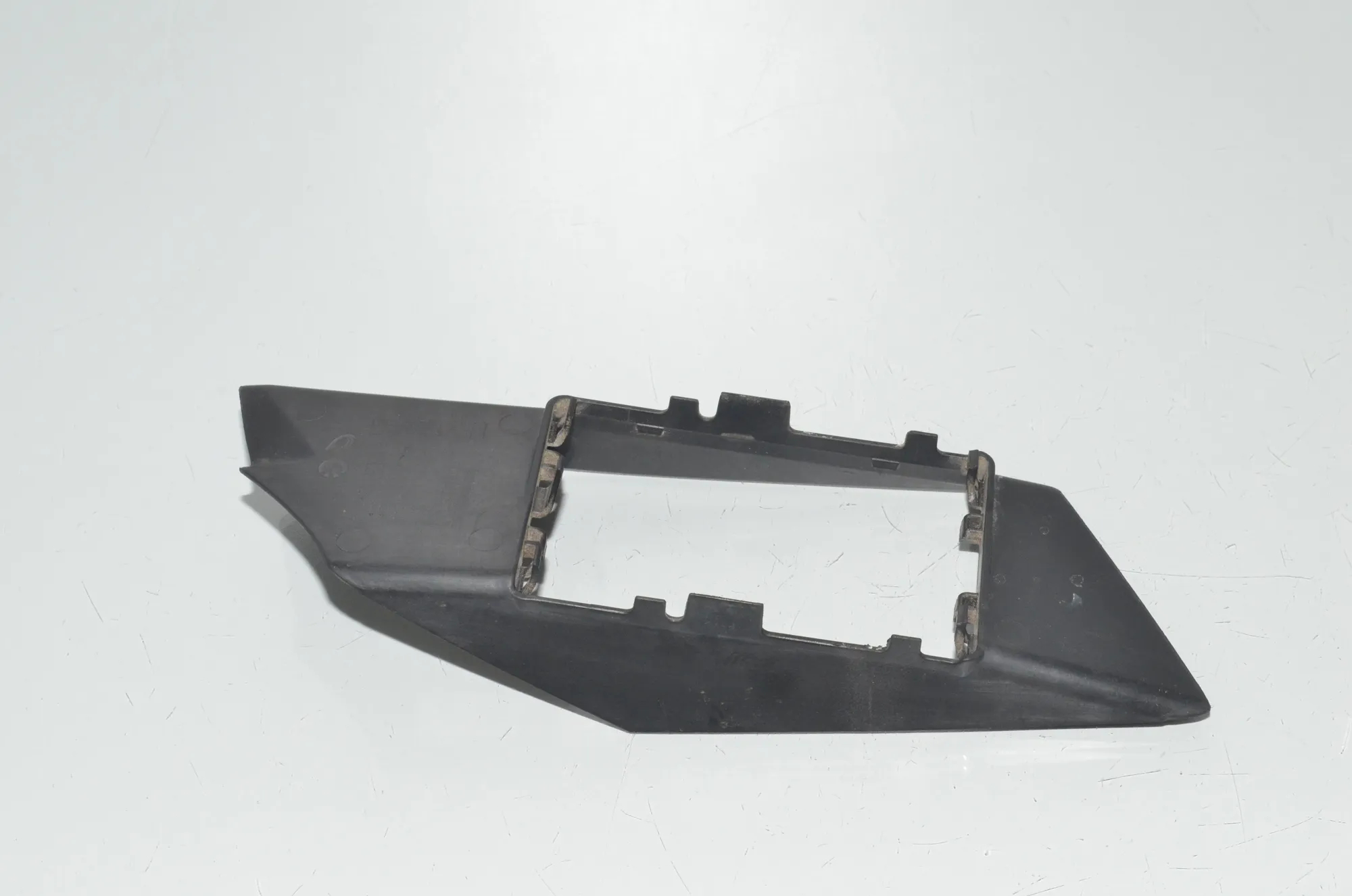 Bracket – OEM 7933474 · BMW X7 (G07) (2019 - -) xDrive 30 d 2019 – 4