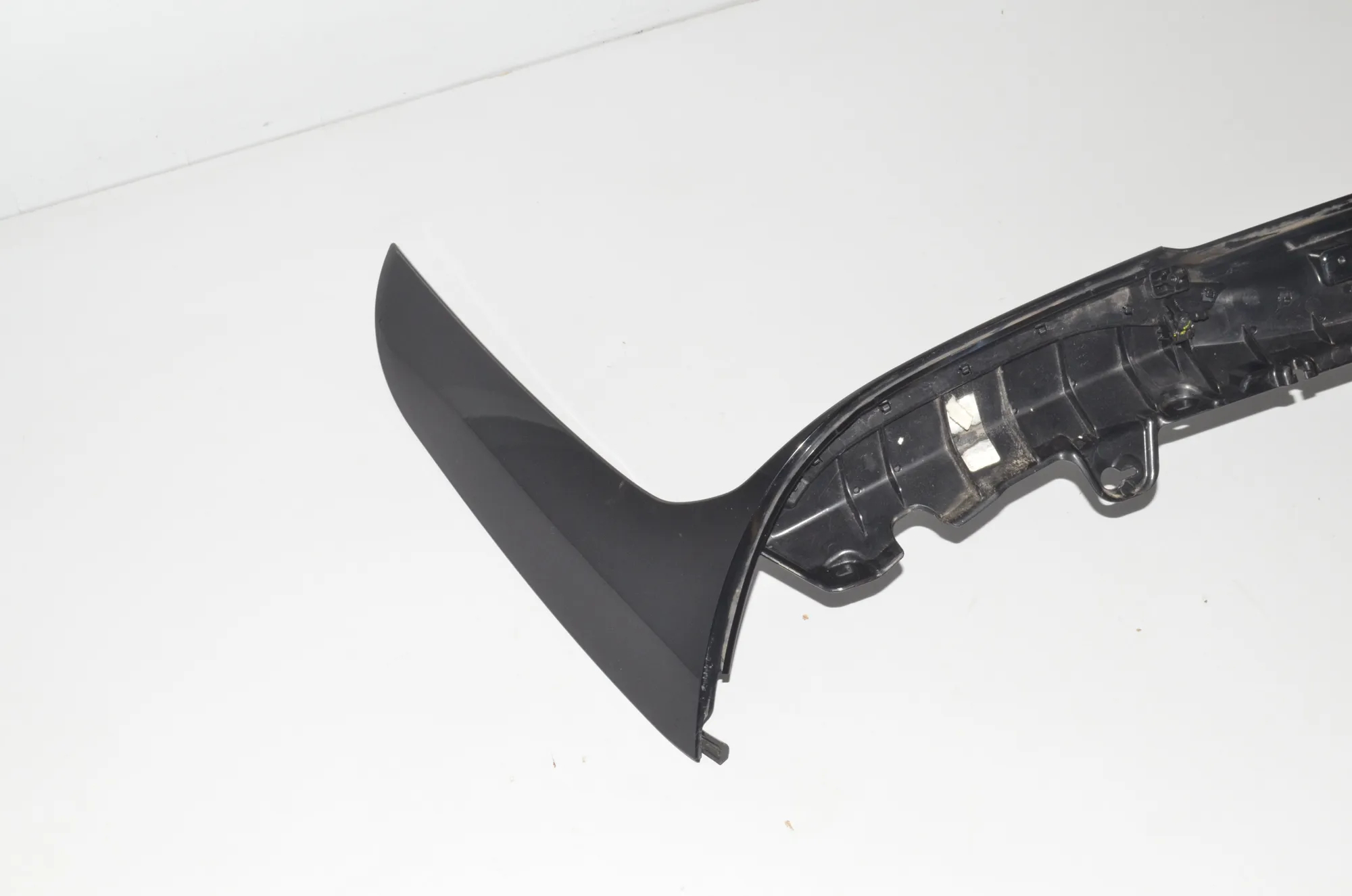 Tailgate Bootlid Spoiler – OEM 7451983 · BMW X7 (G07) (2019 - -) xDrive 30 d 2019 – 3