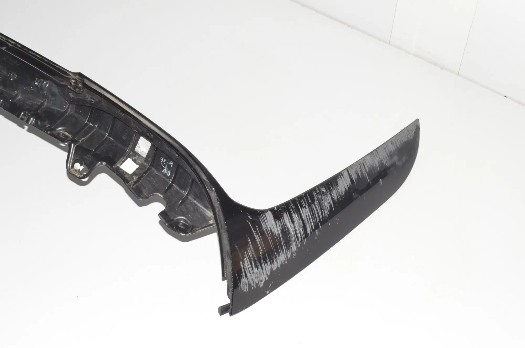 Tailgate Bootlid Spoiler – OEM 7451983 · BMW X7 (G07) (2019 - -) xDrive 30 d 2019 – 2