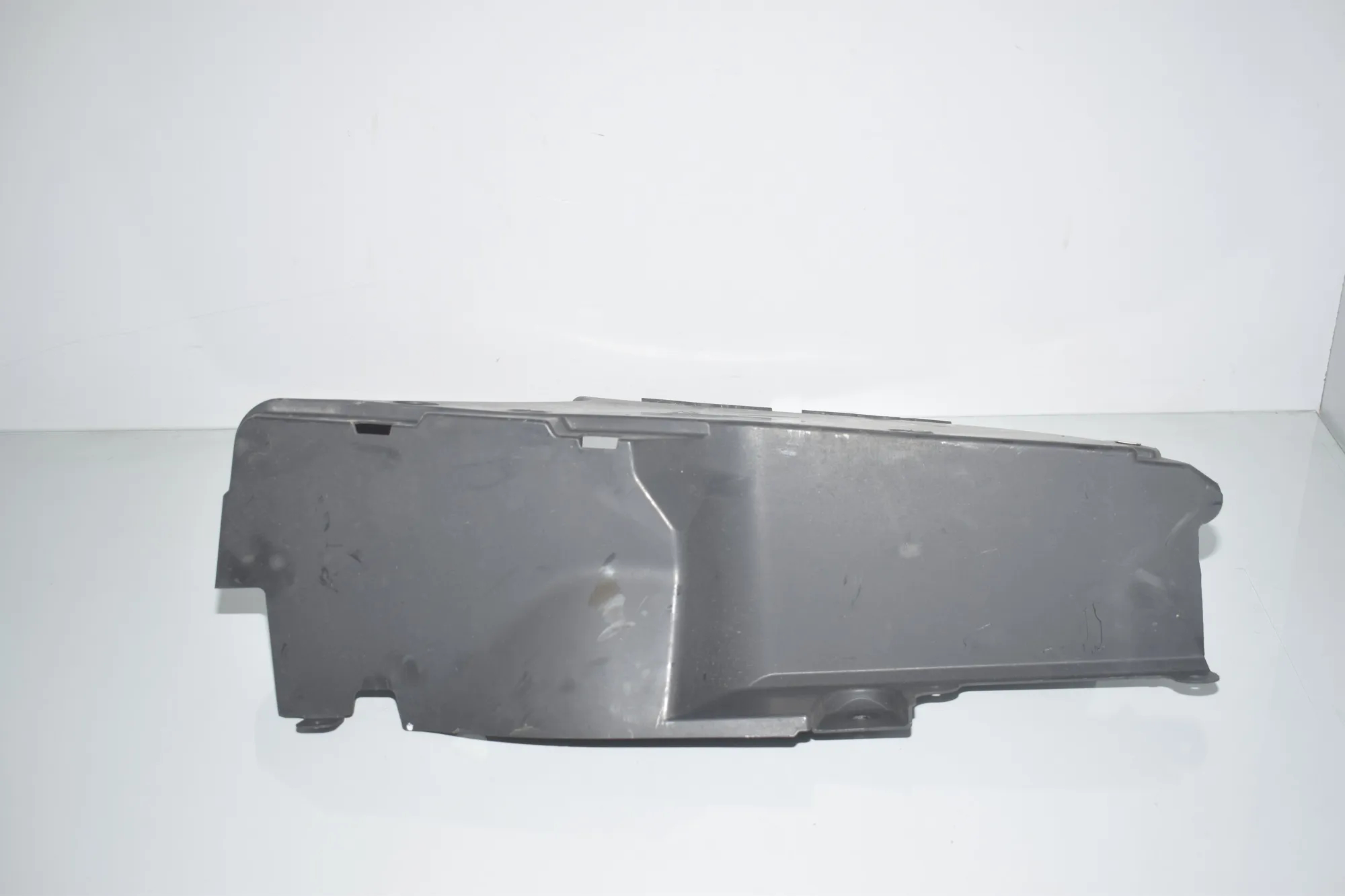 Rear Left Underbody Cover – OEM 7258047 · BMW 3 (F30, F80) 320 i 2017 – 3