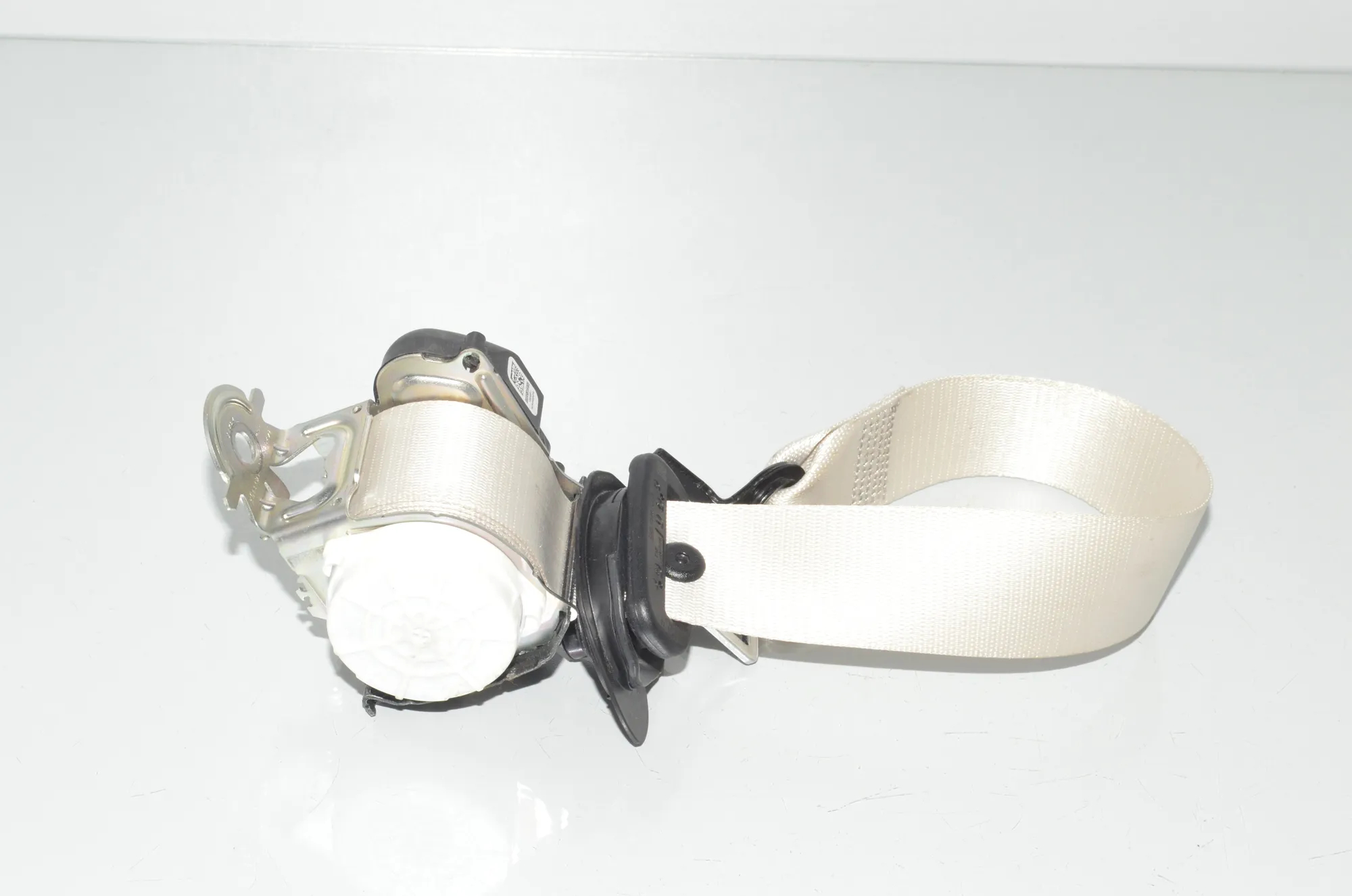 Rear Middle Seatbelt – OEM 6998169 · BMW X7 (G07) (2019 - -) xDrive 30 d 2019 – 2