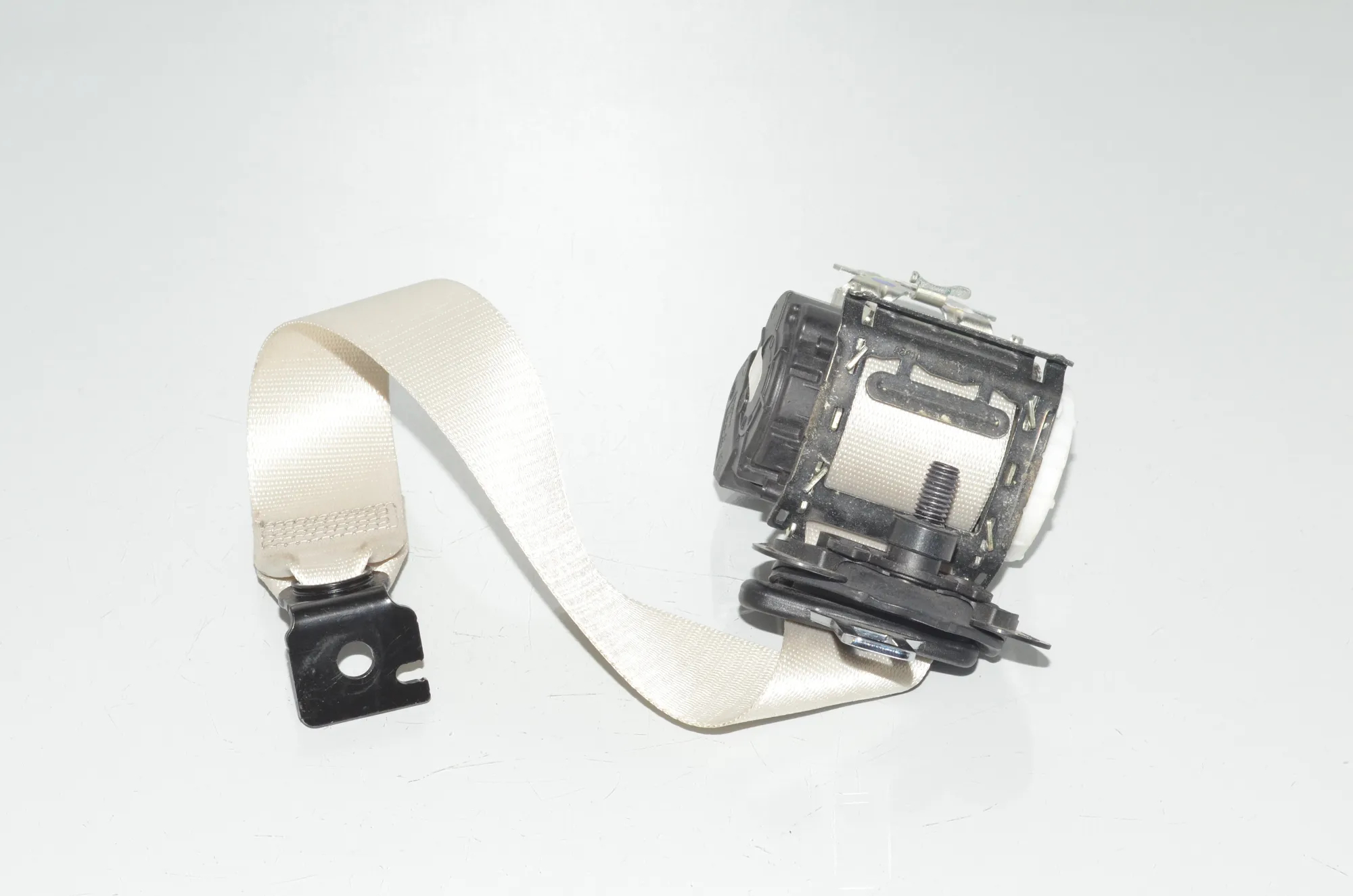 Rear Middle Seatbelt – OEM 6998169 · BMW X7 (G07) (2019 - -) xDrive 30 d 2019