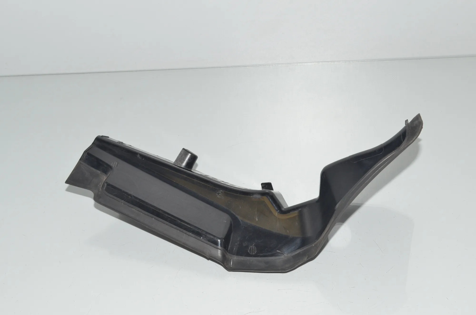 Rear Left Tail Light Trim – OEM 7451767 · BMW X7 (G07) (2019 - -) xDrive 30 d 2019 – 4