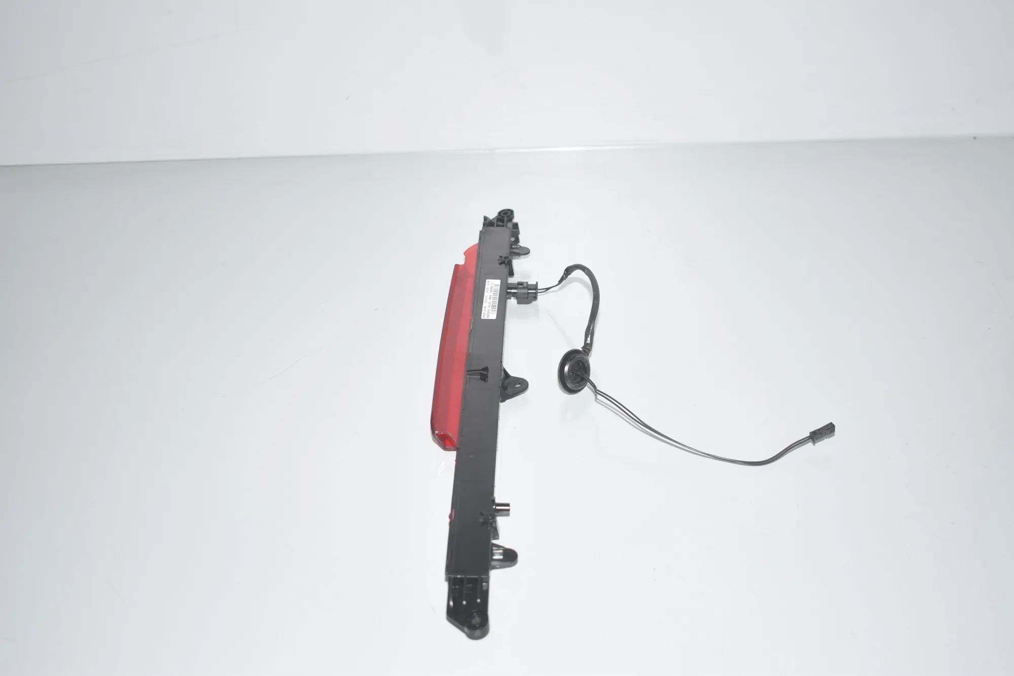 Rear Third Brake Stop Light – OEM 7304040 · BMW i3 (I01) Electric 2020 – 4