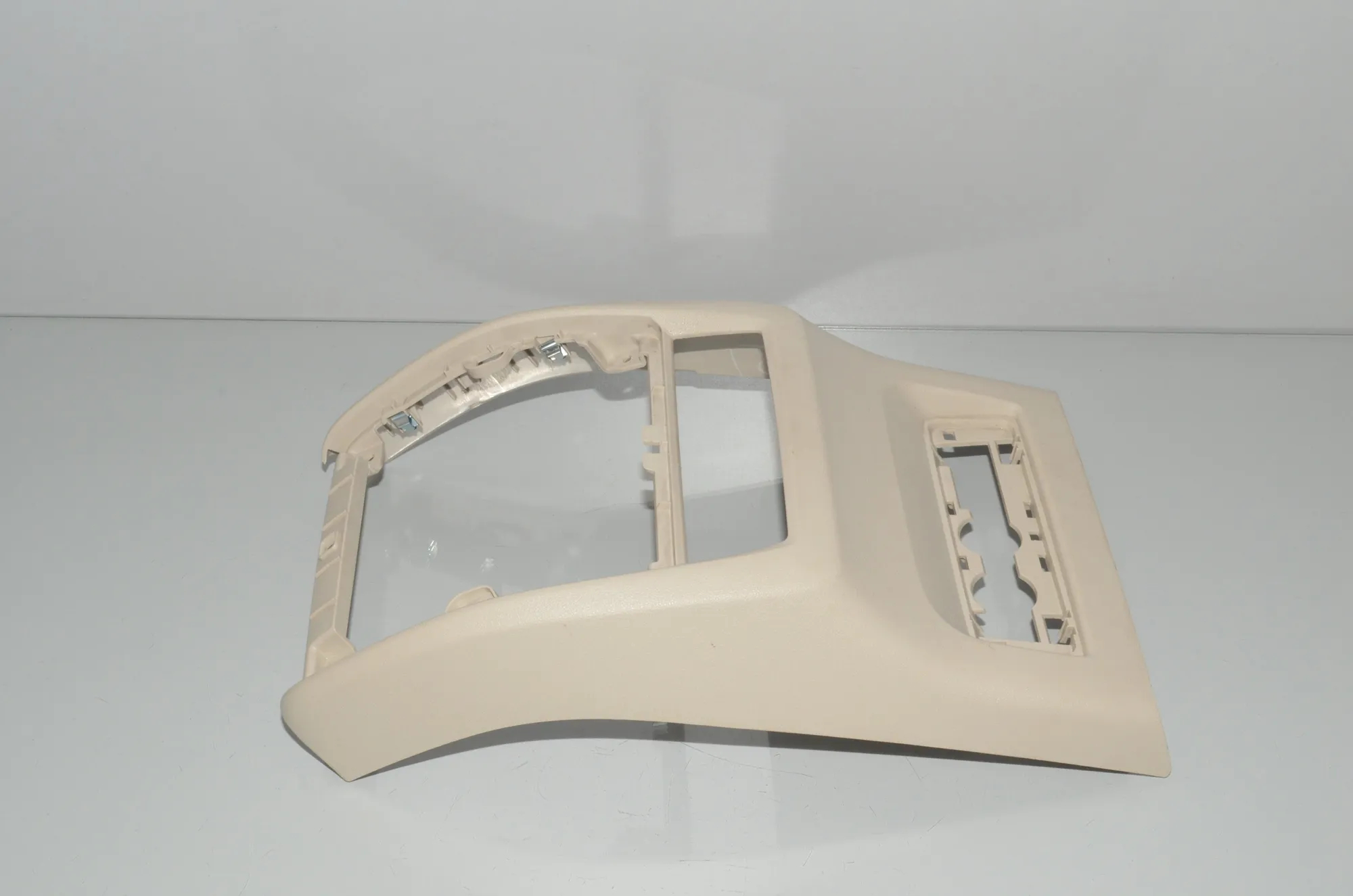 Center Console Trim – OEM 9399877 · BMW X7 (G07) (2019 - -) xDrive 30 d 2019 – 4