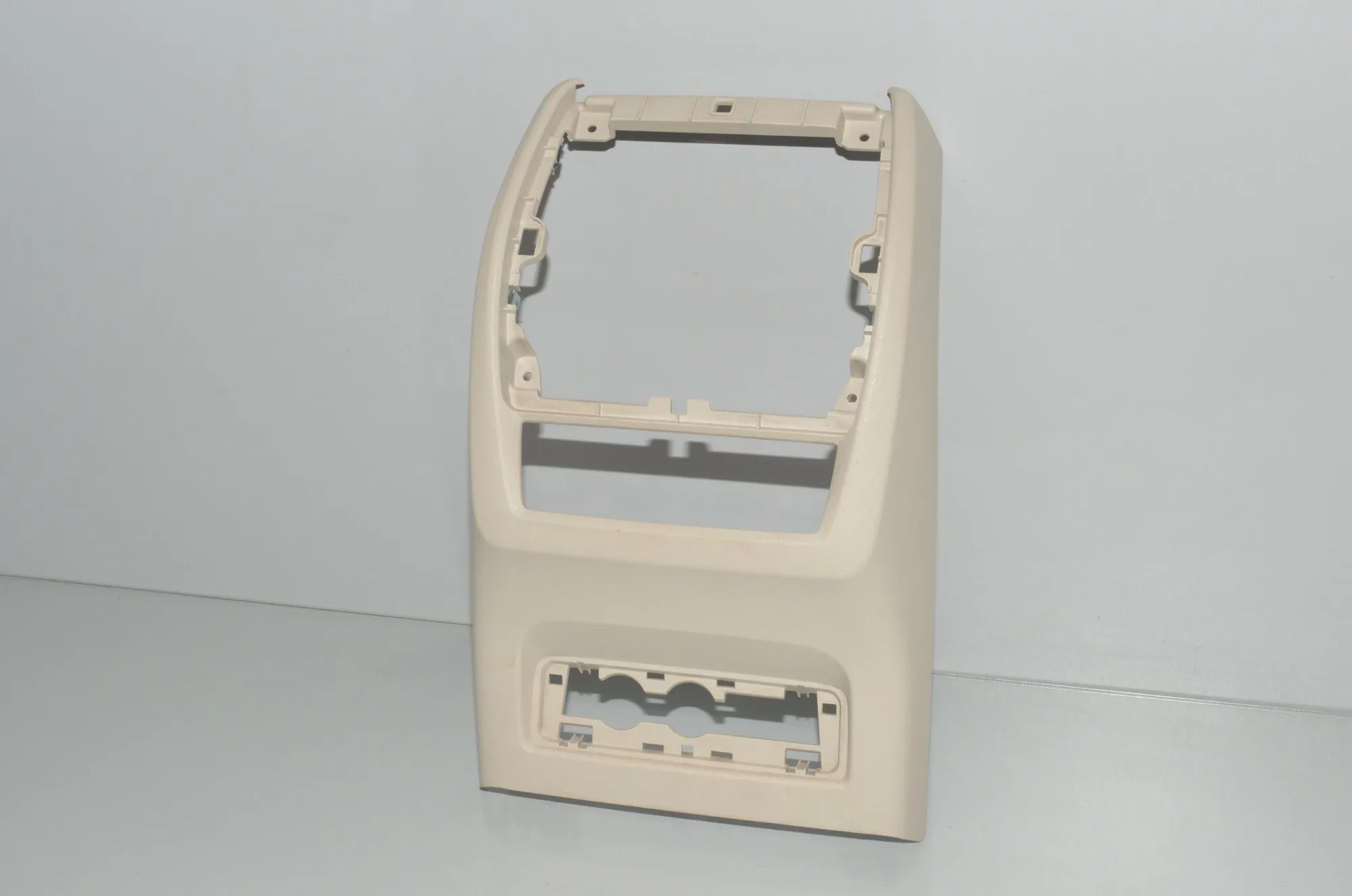 Center Console Trim – OEM 9399877 · BMW X7 (G07) (2019 - -) xDrive 30 d 2019 – 2