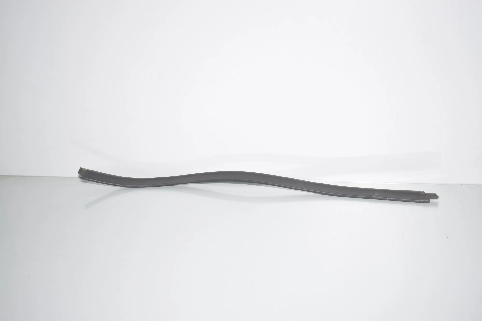 Rear Left Door Window Strip – OEM 7277047 · BMW i3 (I01) Electric 2020 – 3
