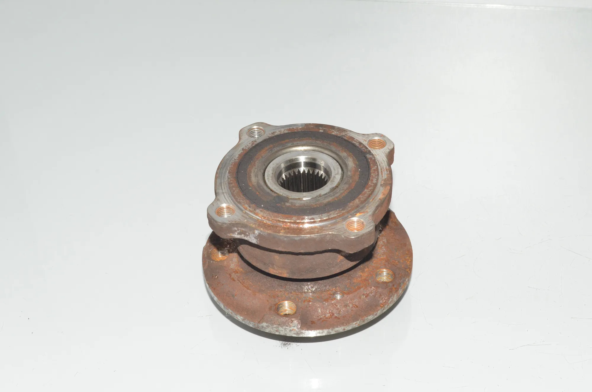 Rear Right Wheel Bearing – OEM 6867811 · BMW X6 (F16, F86) M 50 d 2016 – 4
