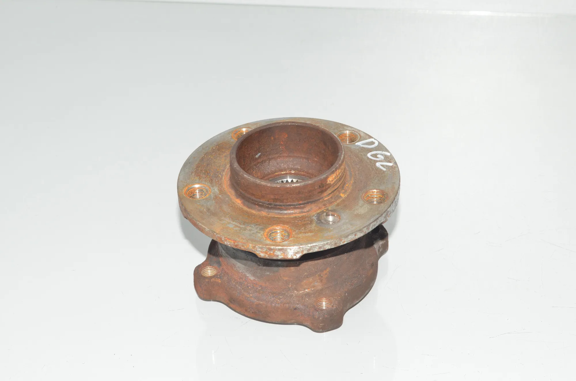 Rear Right Wheel Bearing – OEM 6867811 · BMW X6 (F16, F86) M 50 d 2016 – 2