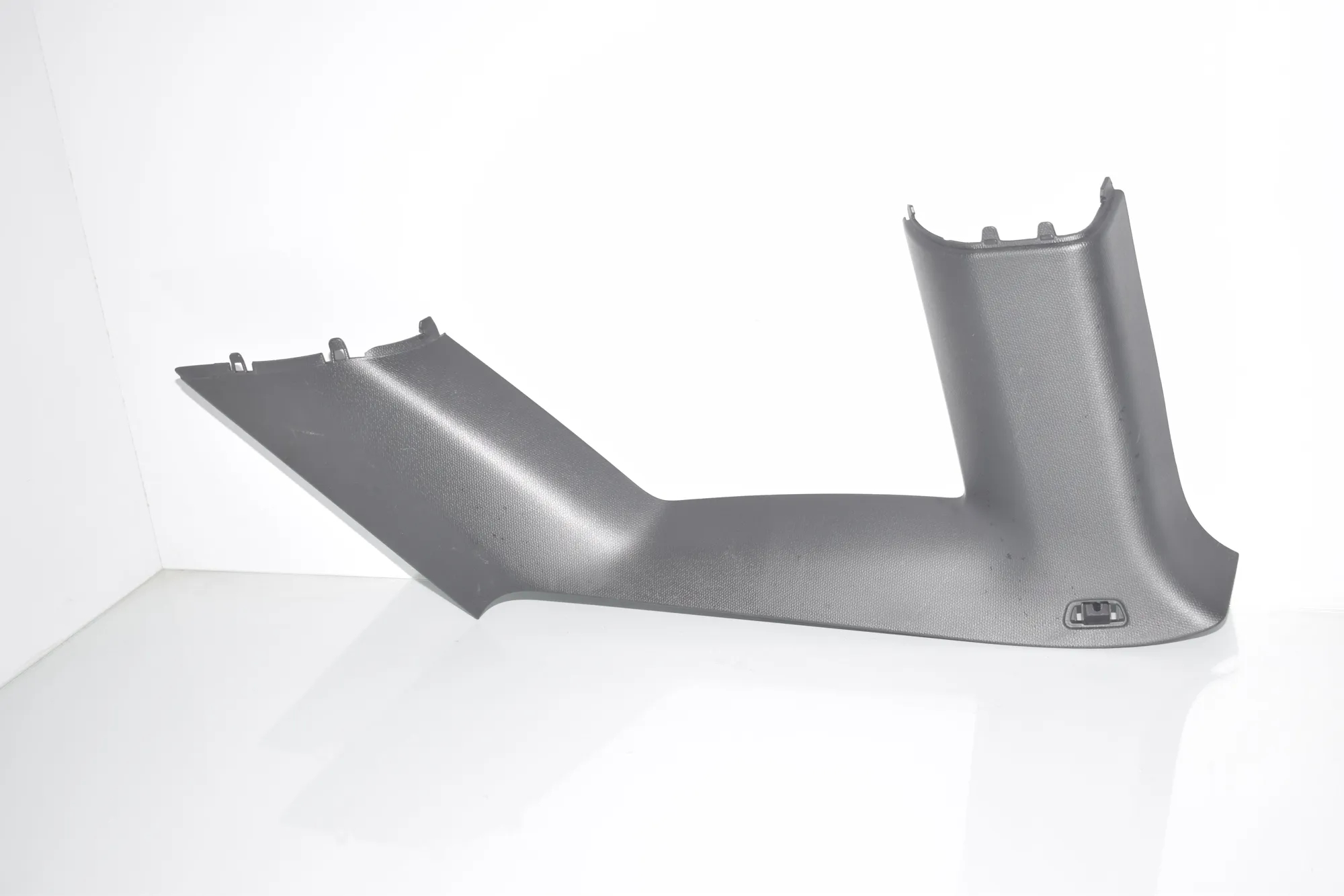 Right Side Pillar Trim – OEM 7275670 · BMW i3 (I01) Electric 2020 – 2