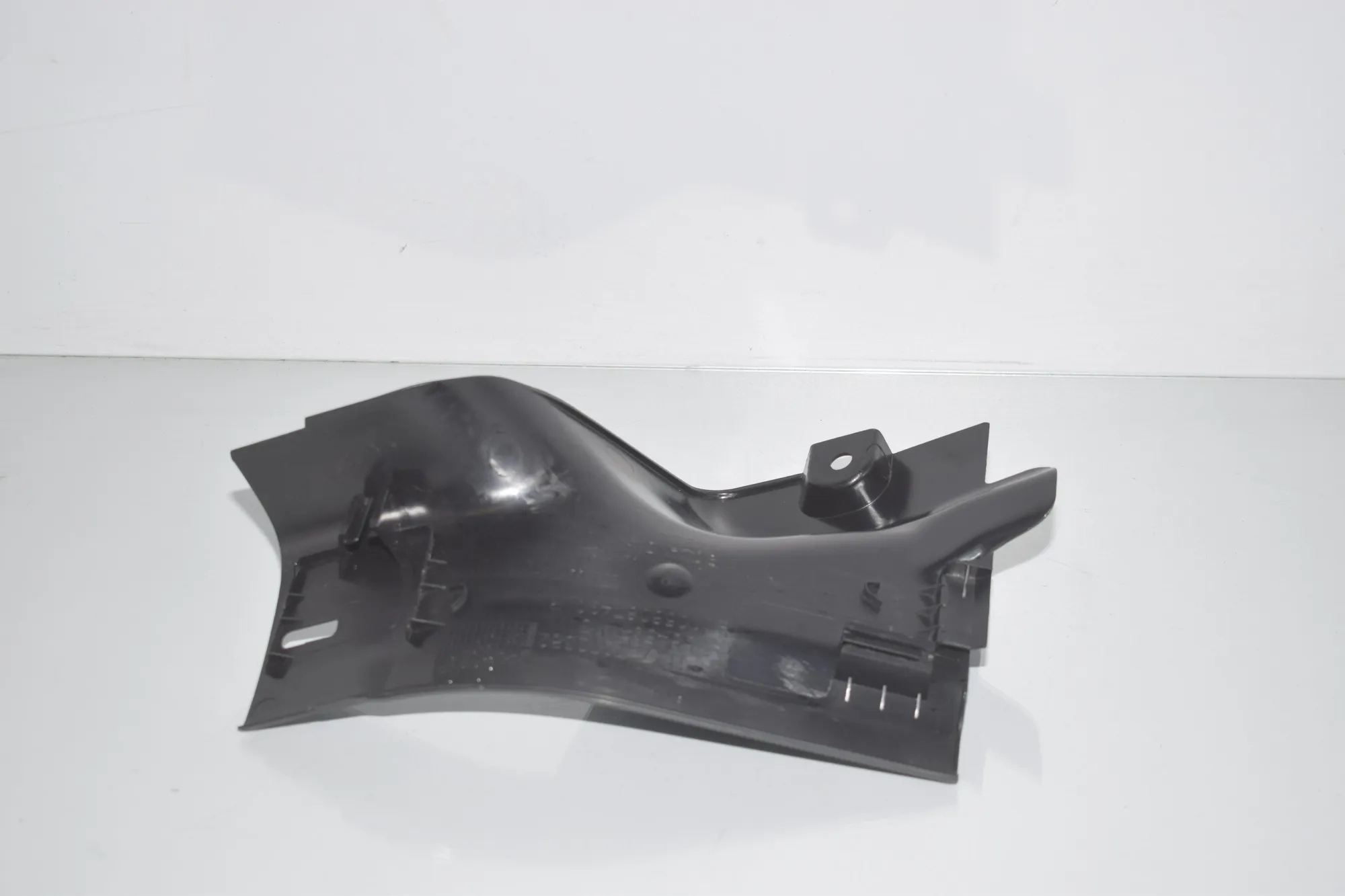 Rear Right Interior Step Trim – OEM 7272382 · BMW i3 (I01) Electric 2020 – 2