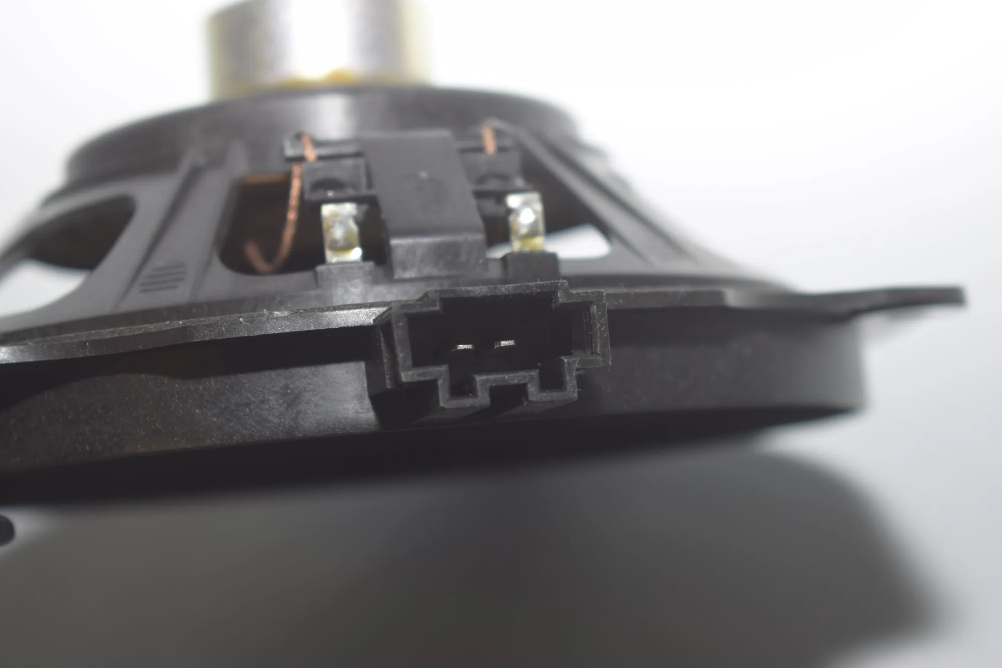 Left Side Floor Subwoofer – OEM 8715684 · BMW i3 (I01) Electric 2020 – 6