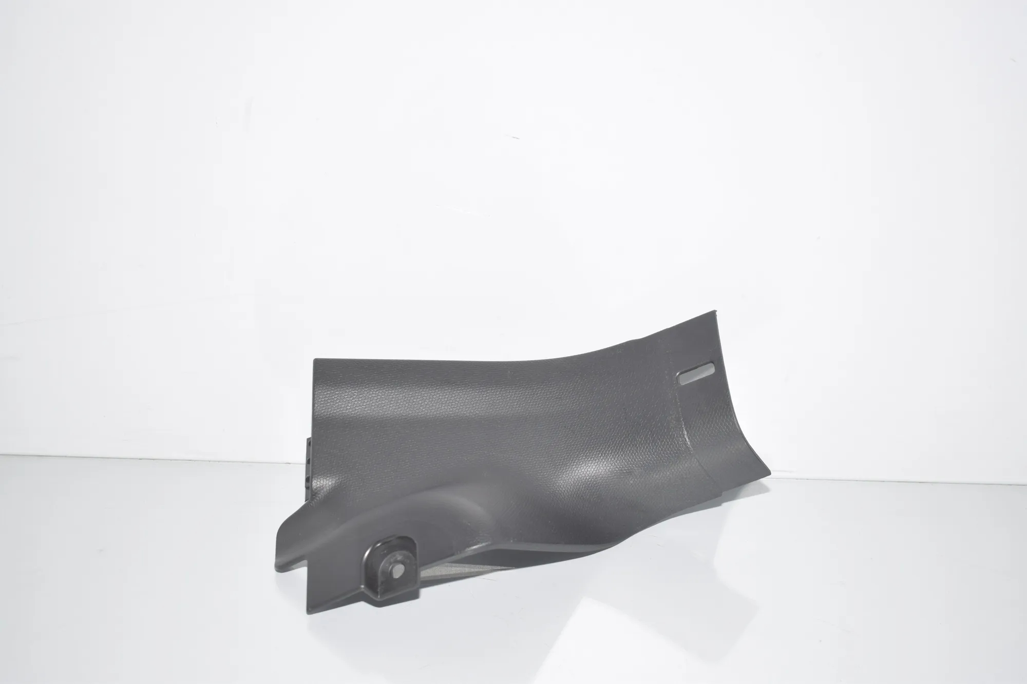 Rear Left Interior Step Trim – OEM 7272381 · BMW i3 (I01) Electric 2020