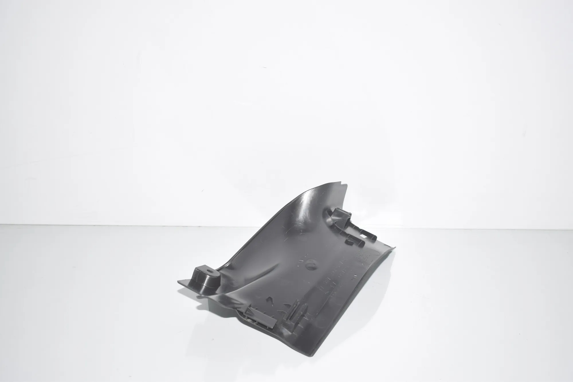 Rear Left Interior Step Trim – OEM 7272381 · BMW i3 (I01) Electric 2020 – 2