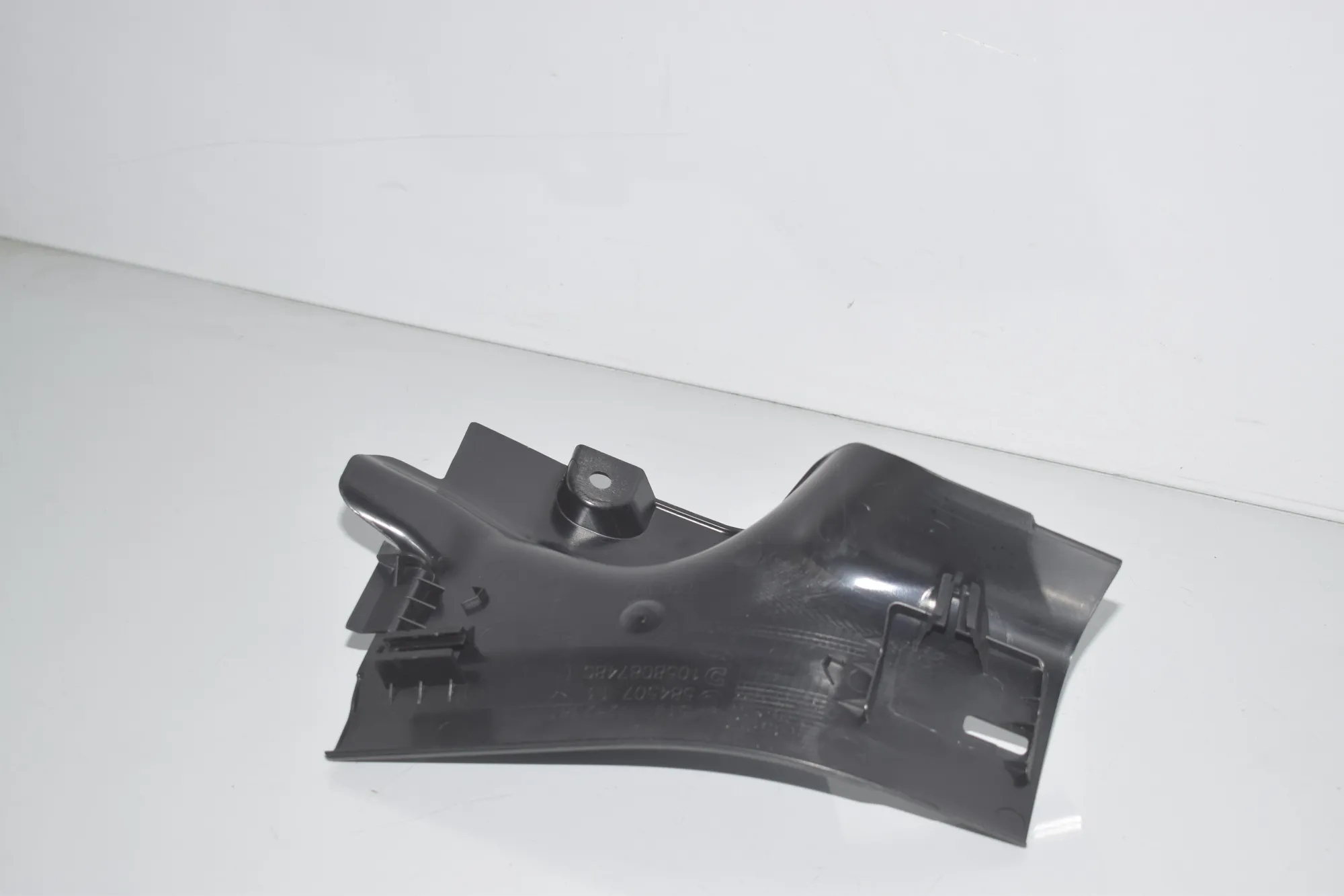 Rear Left Interior Step Trim – OEM 7272381 · BMW i3 (I01) Electric 2020 – 3