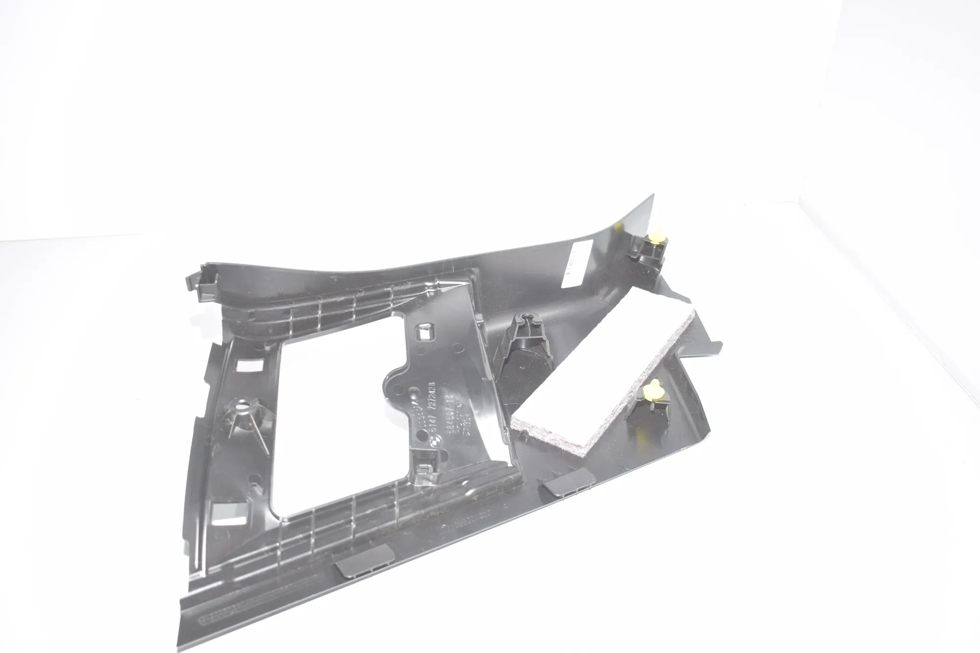 Right Side Pillar Trim – OEM 7272428 · BMW i3 (I01) Electric 2020 – 3