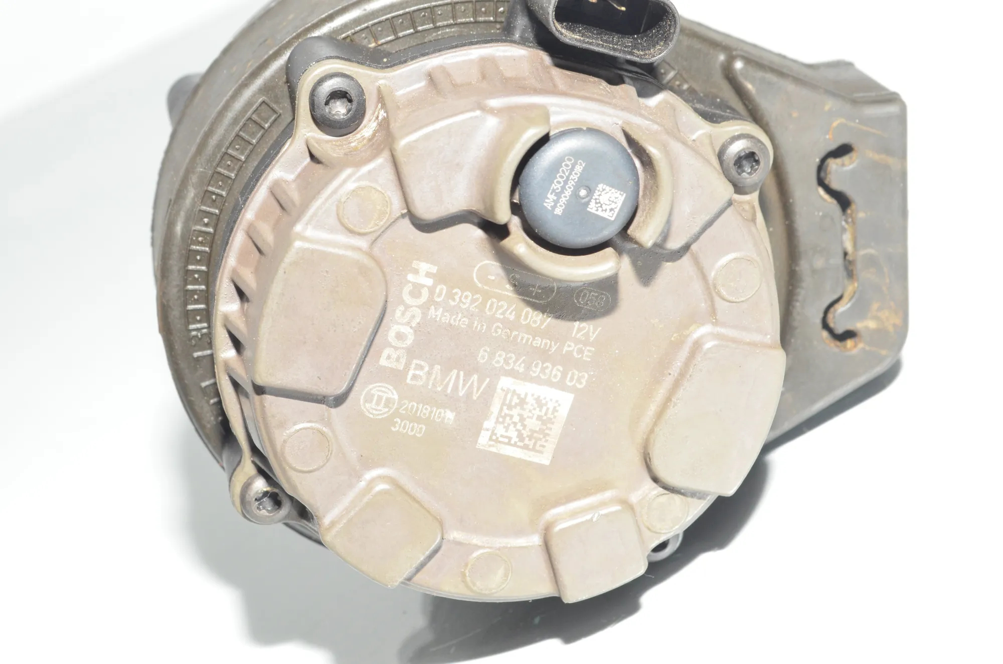 Auxiliary Water Pump – OEM 6834936 · BMW X7 (G07) (2019 - -) xDrive 30 d 2019 – 5