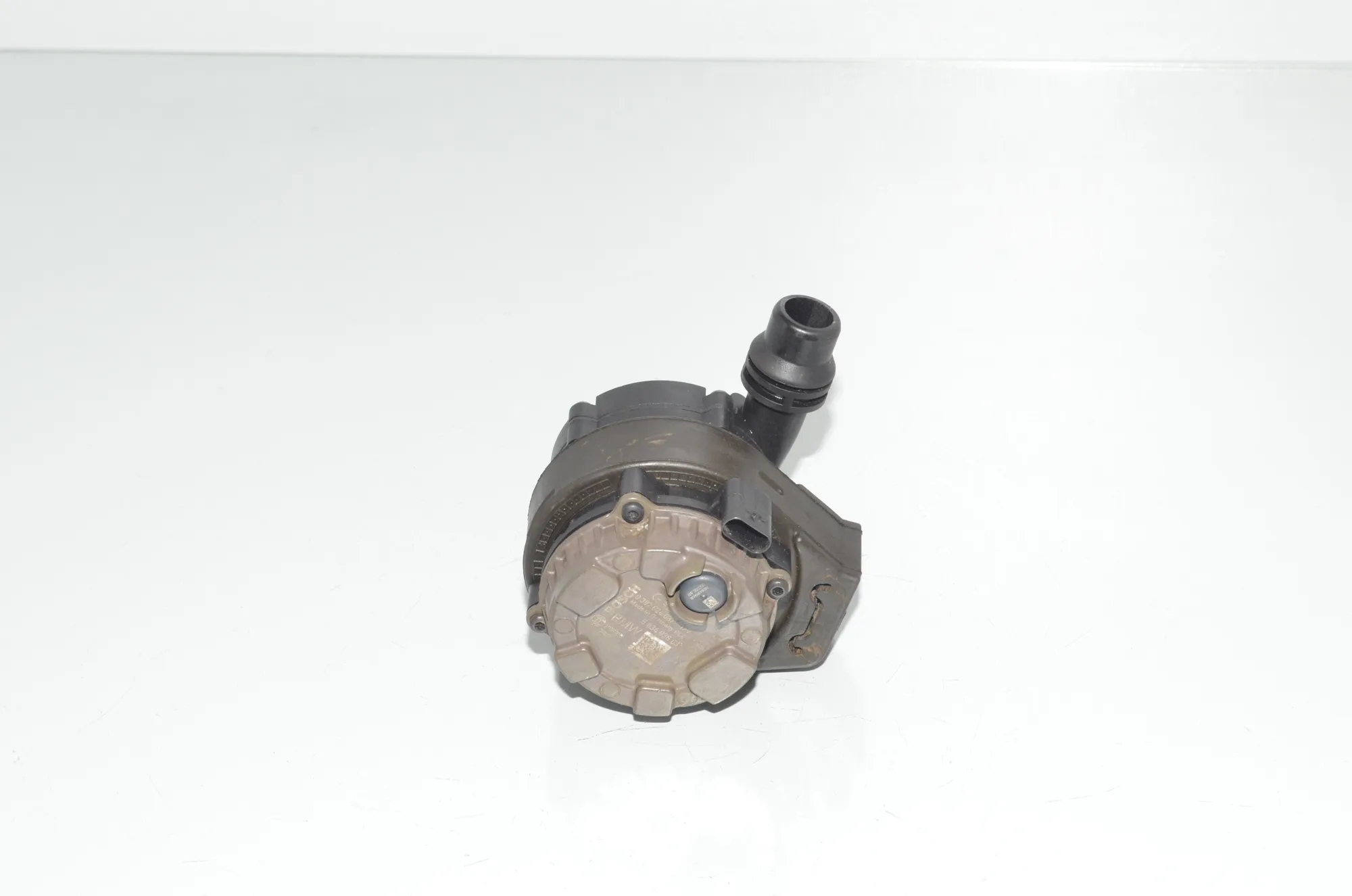 Auxiliary Water Pump – OEM 6834936 · BMW X7 (G07) (2019 - -) xDrive 30 d 2019 – 2